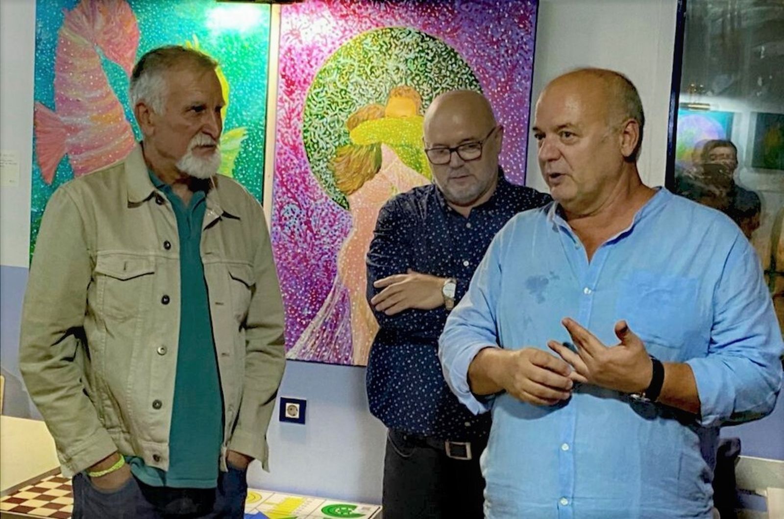 Donación de cuadros para fines benéficos de Barrio Vivo