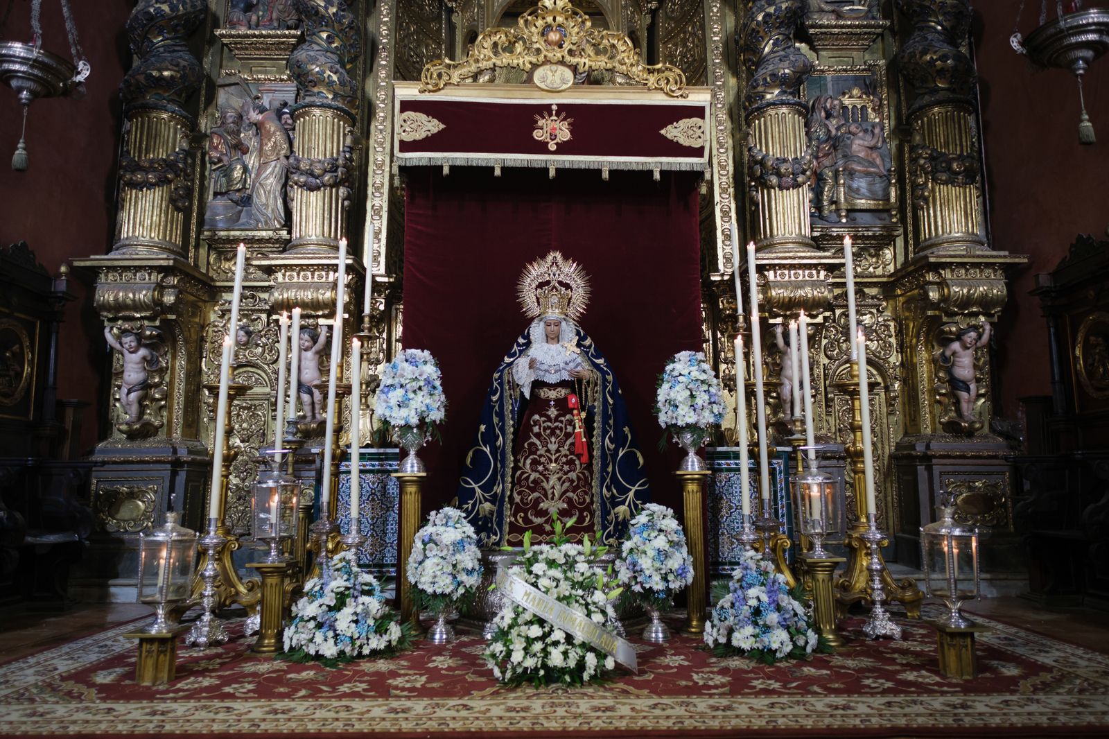Las imágenes de la veneración a la Virgen de la Cabeza de las Siete Palabras