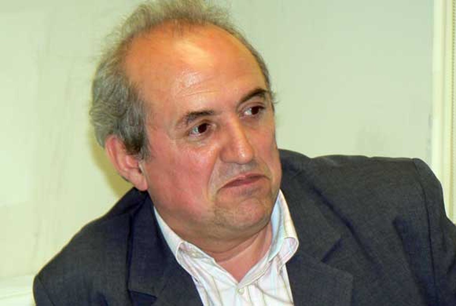 El alcalde de Alcalá del Río dimite para dedicarse a la enseñanza