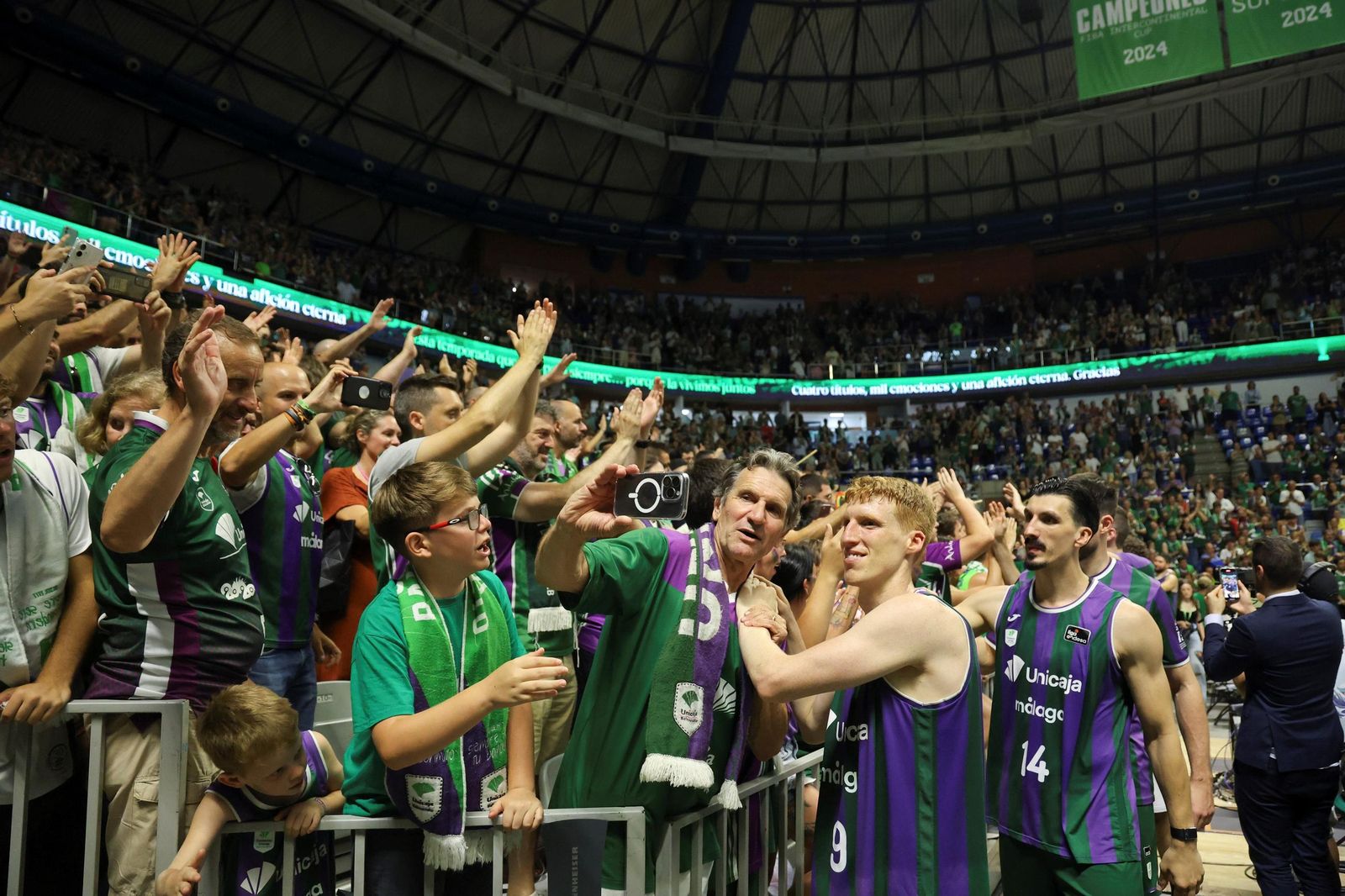 Piel de gallina con el adiós del Carpena al Unicaja