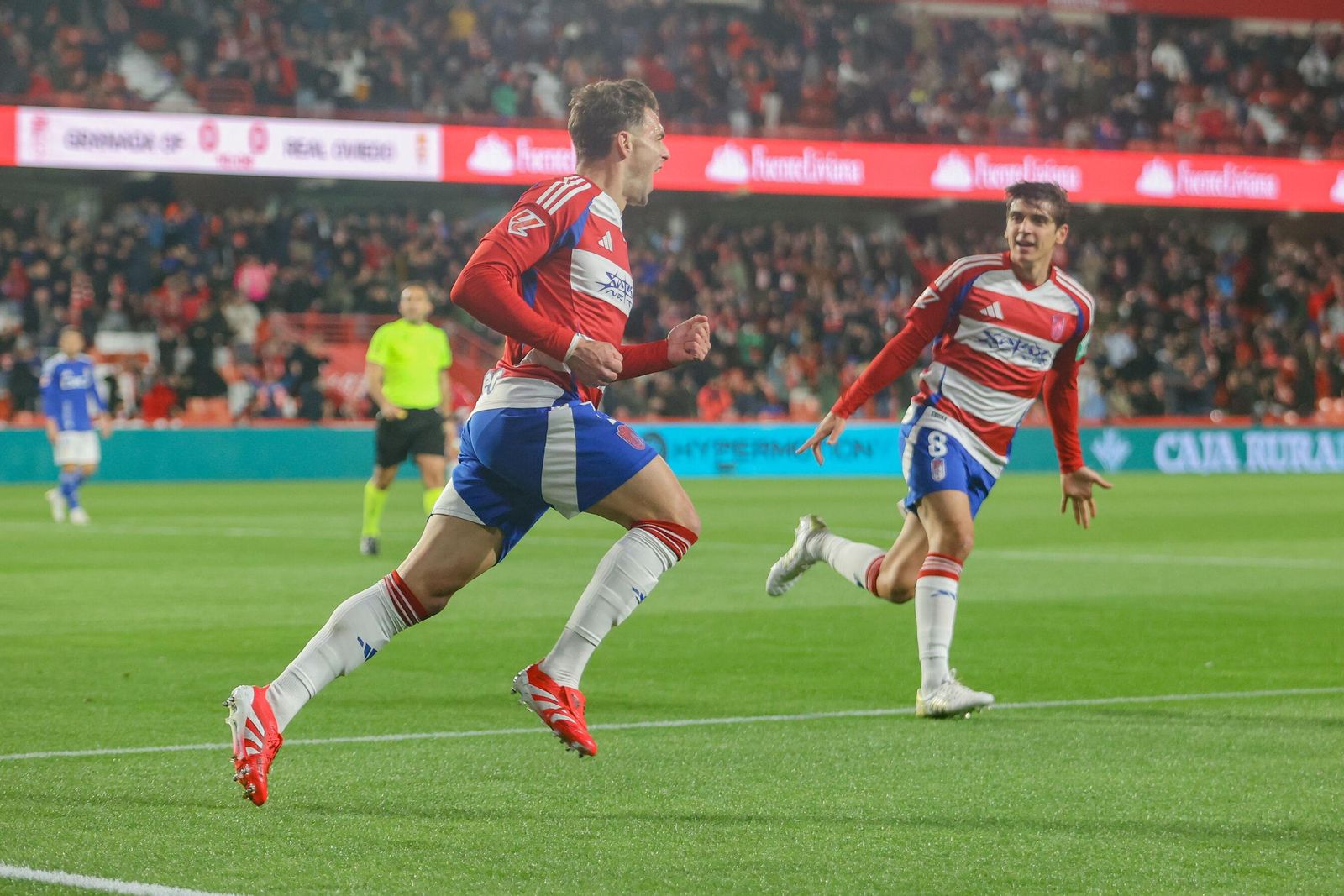 Las mejores imágenes de la victoria del Granada ante el Oviedo