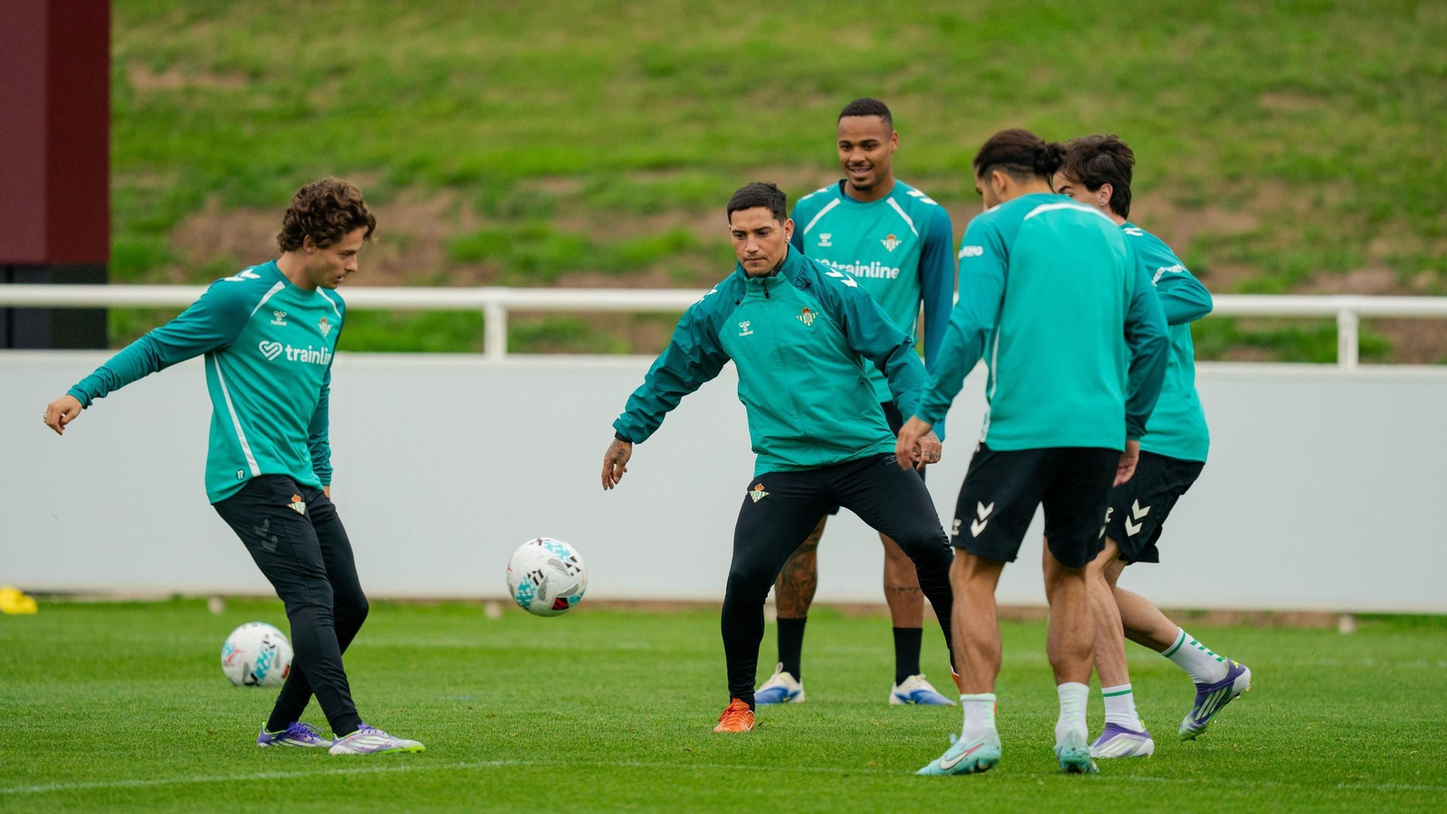 Chimy Ávila, uno de los jugadores que está en la rampa de salida del Betis