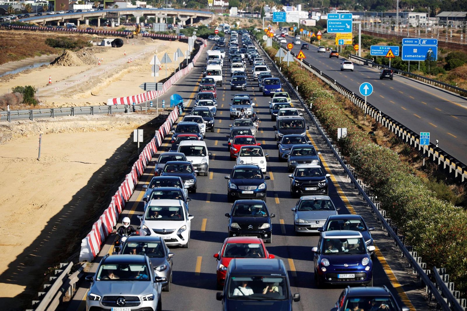 Retenciones en el nudo de Tres Caminos este verano