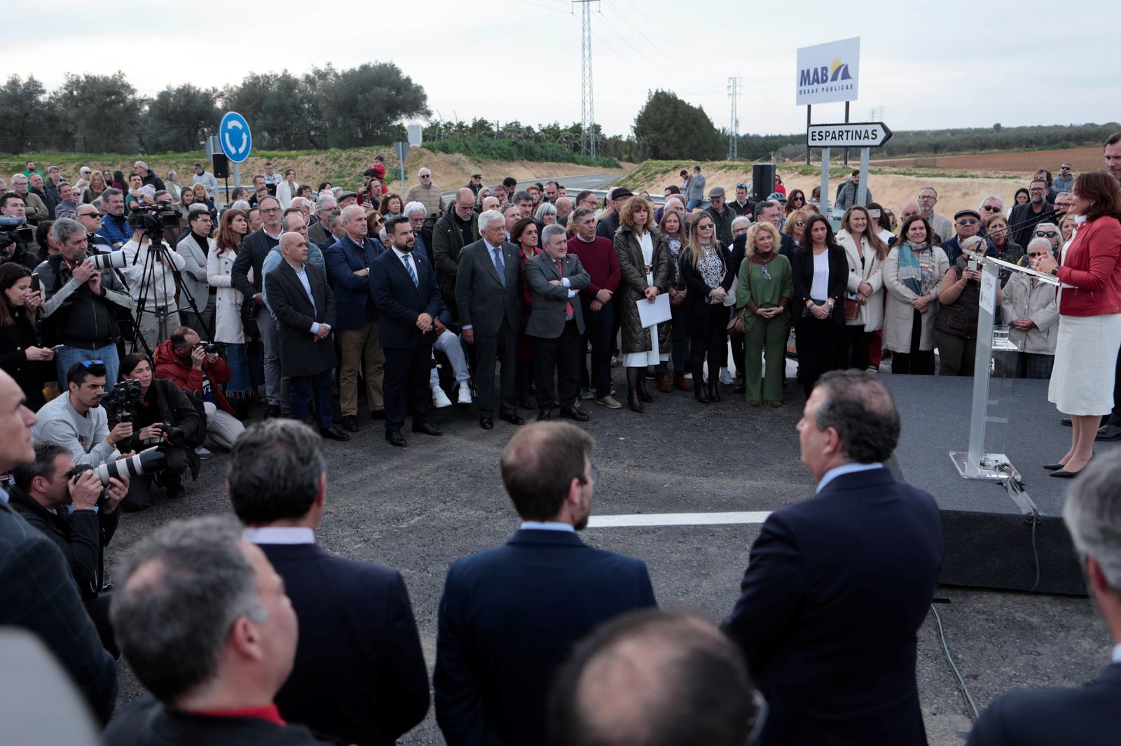 Inauguración de la histórica conexión de Espartinas con la A-49 y la SE-40