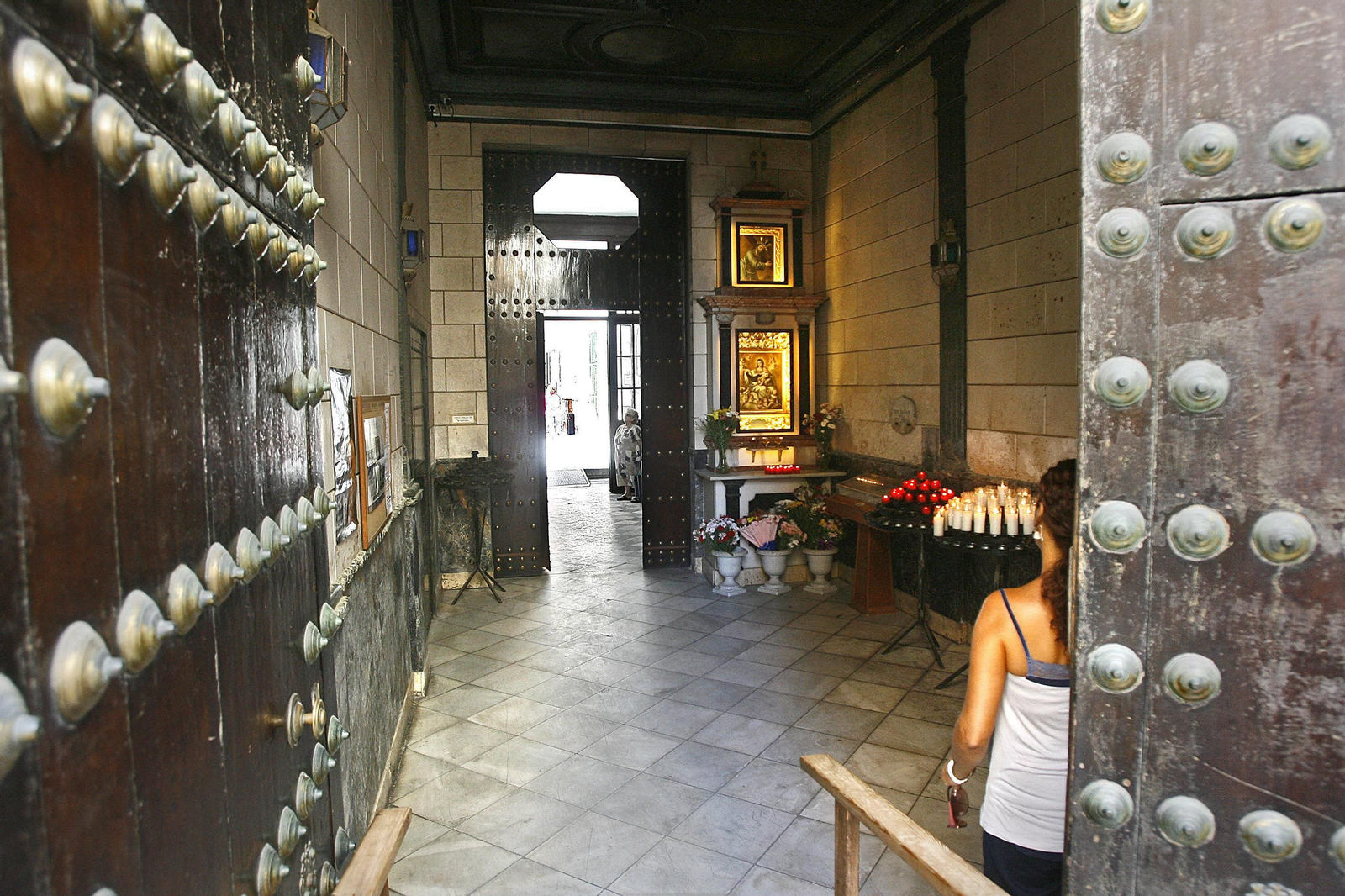 Imagen de archivo del acceso a la sede del Obispado, en Hospital de Mujeres
