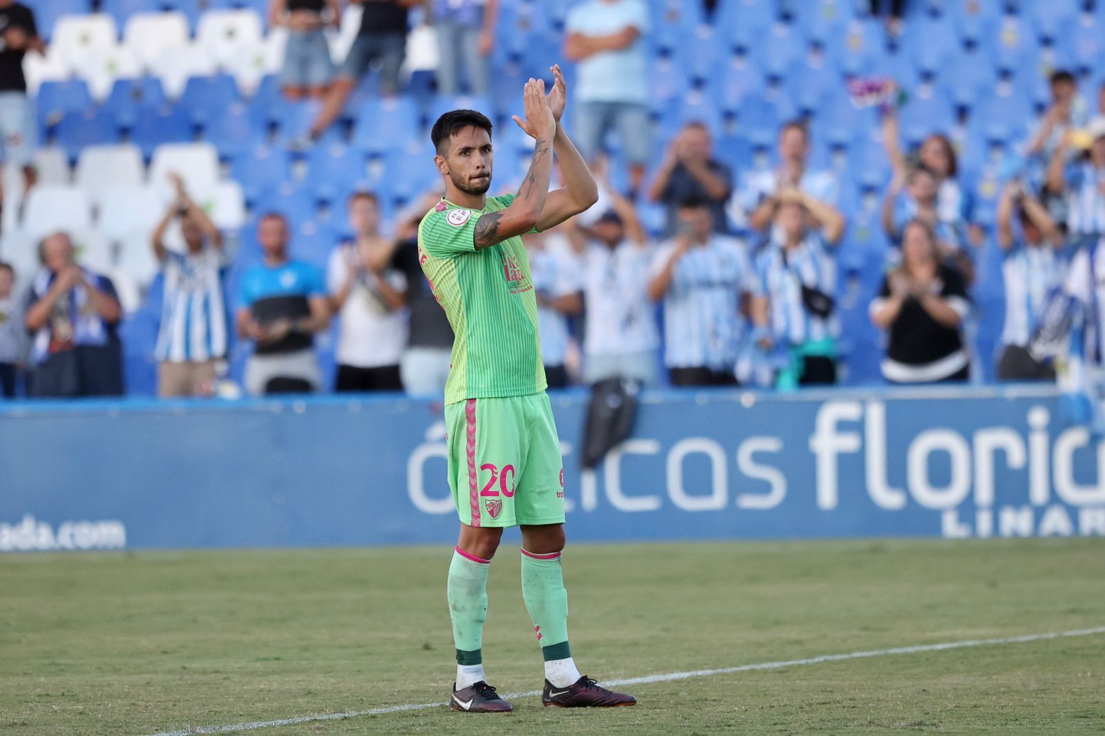 Así celebró el Málaga CF el triunfo en Linares