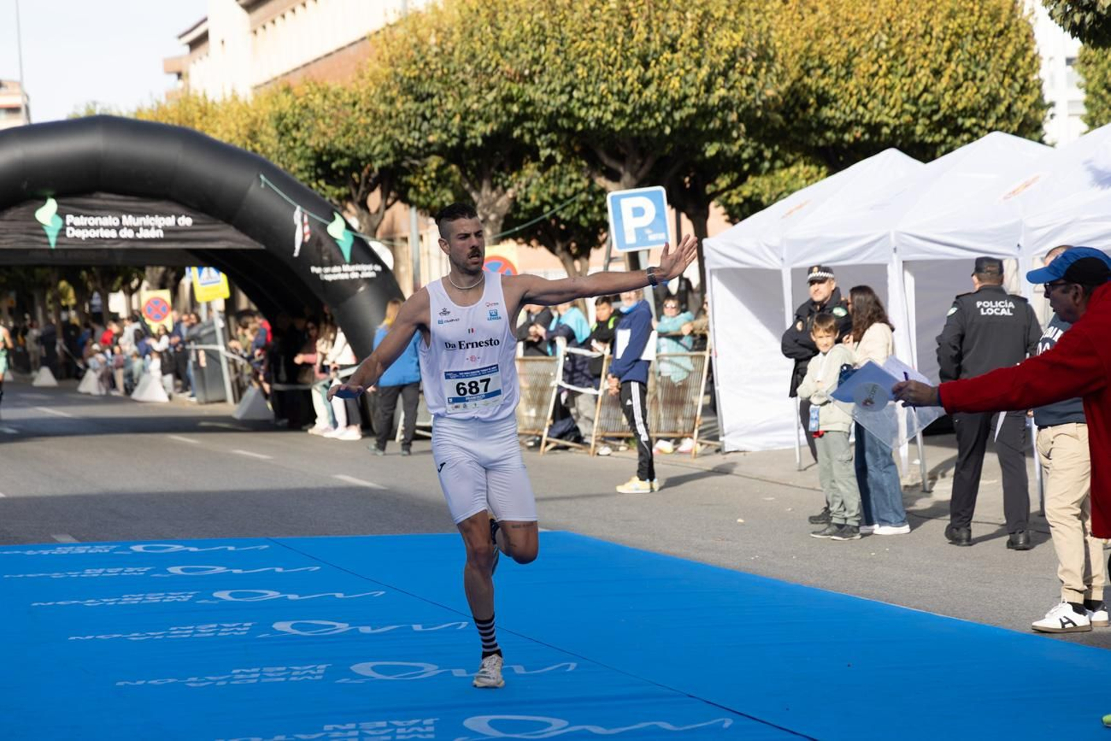 En imágenes: multitudinaria e histórica XXIX Media Maratón 'Ciudad de Jaén' y 10k en memoria de Paco Manzaneda