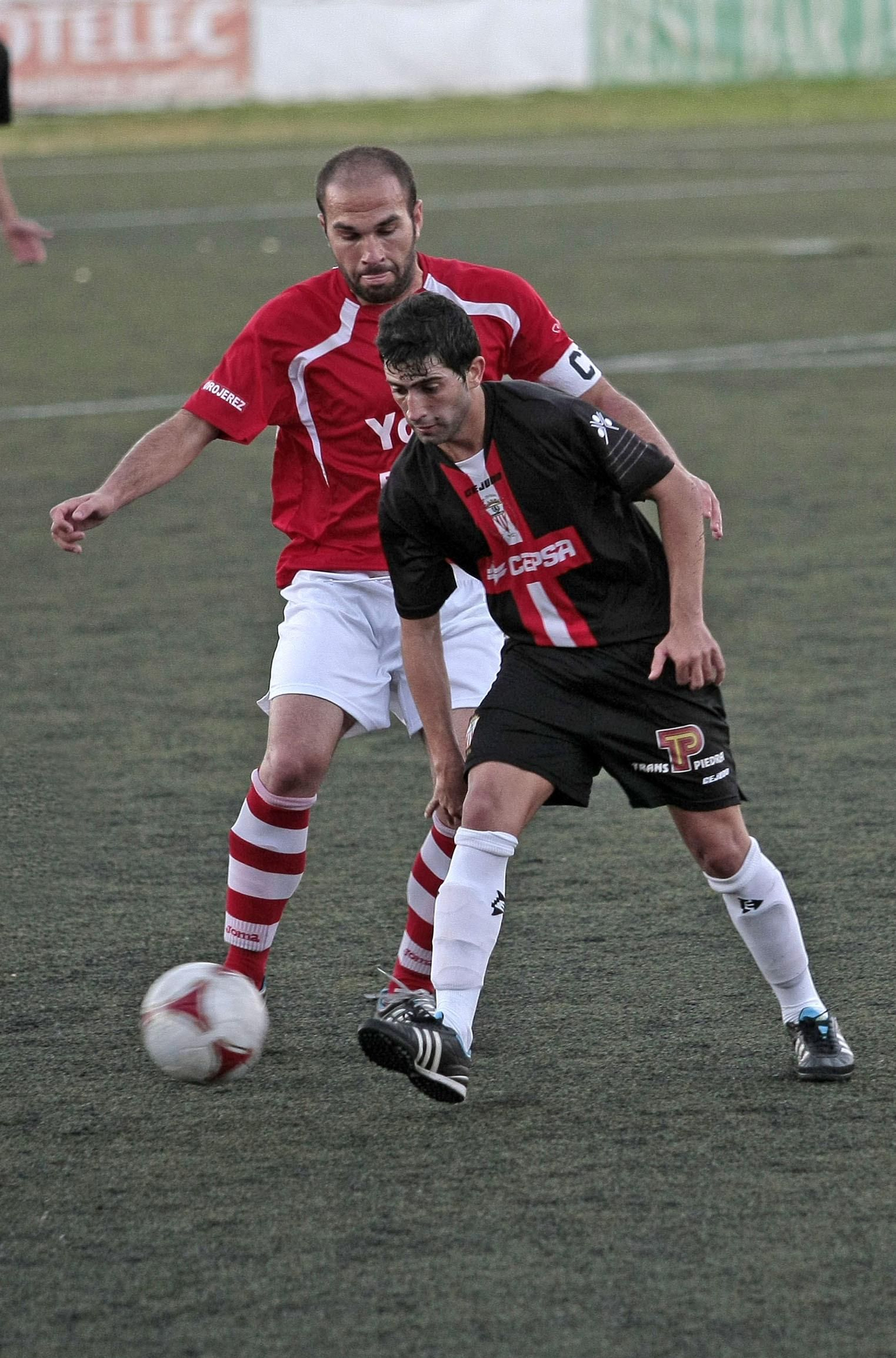 Defendiendo a David Narváez en su etapa en el Racing Portuense, donde fue capitán.
