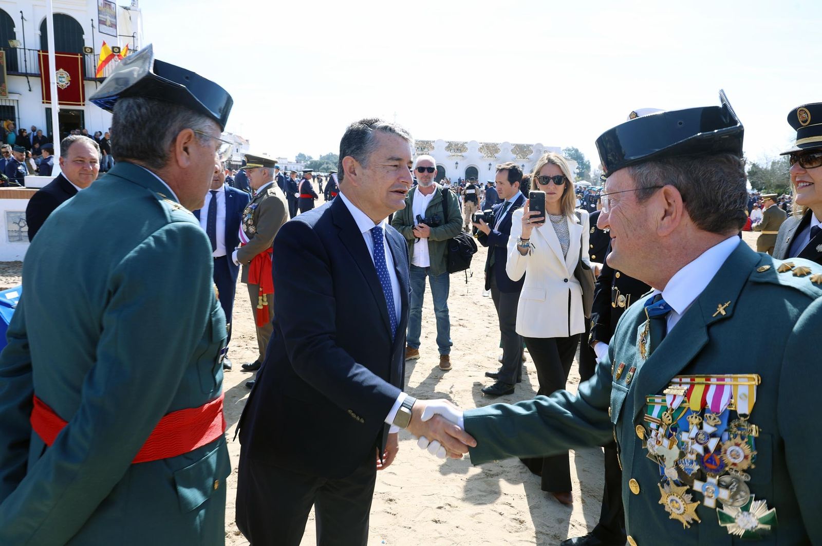 Imágenes del acto de Juramento o Promesa de Fidelidad a la Bandera Nacional en El Rocío