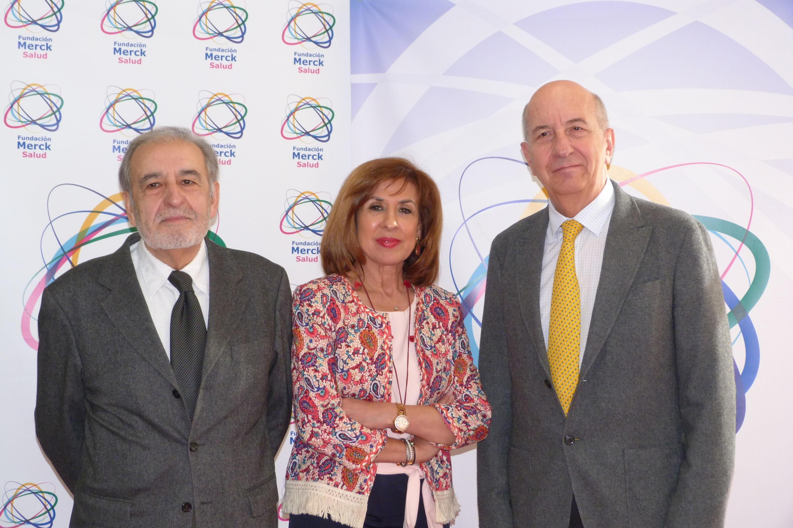 Emilio Iglesia, de EuropaColon España; Carmen González, de Fundación Merck Salud y el oncólogo Alfredo Carrato.