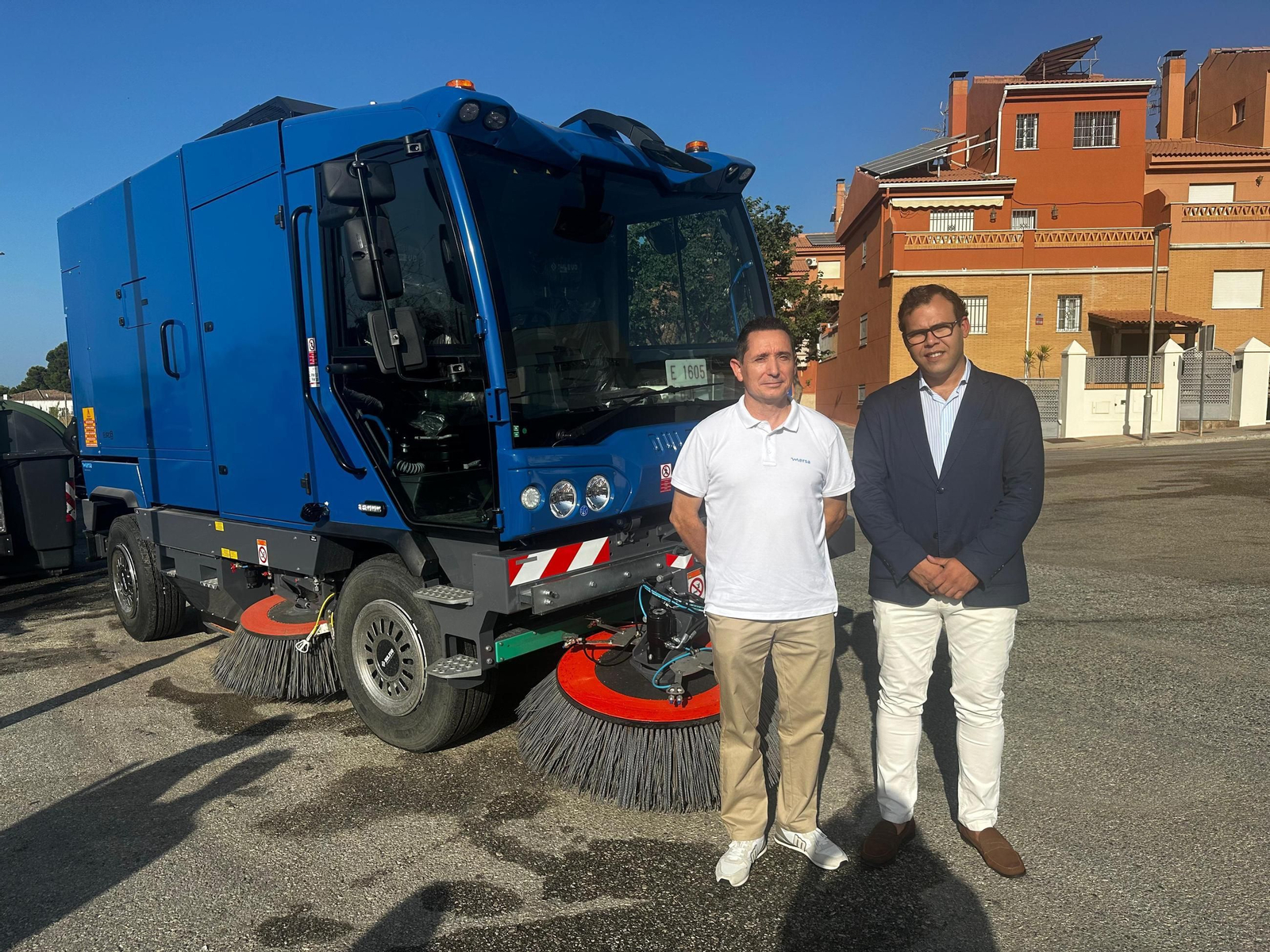 Presentación de la nueva máquina barredora