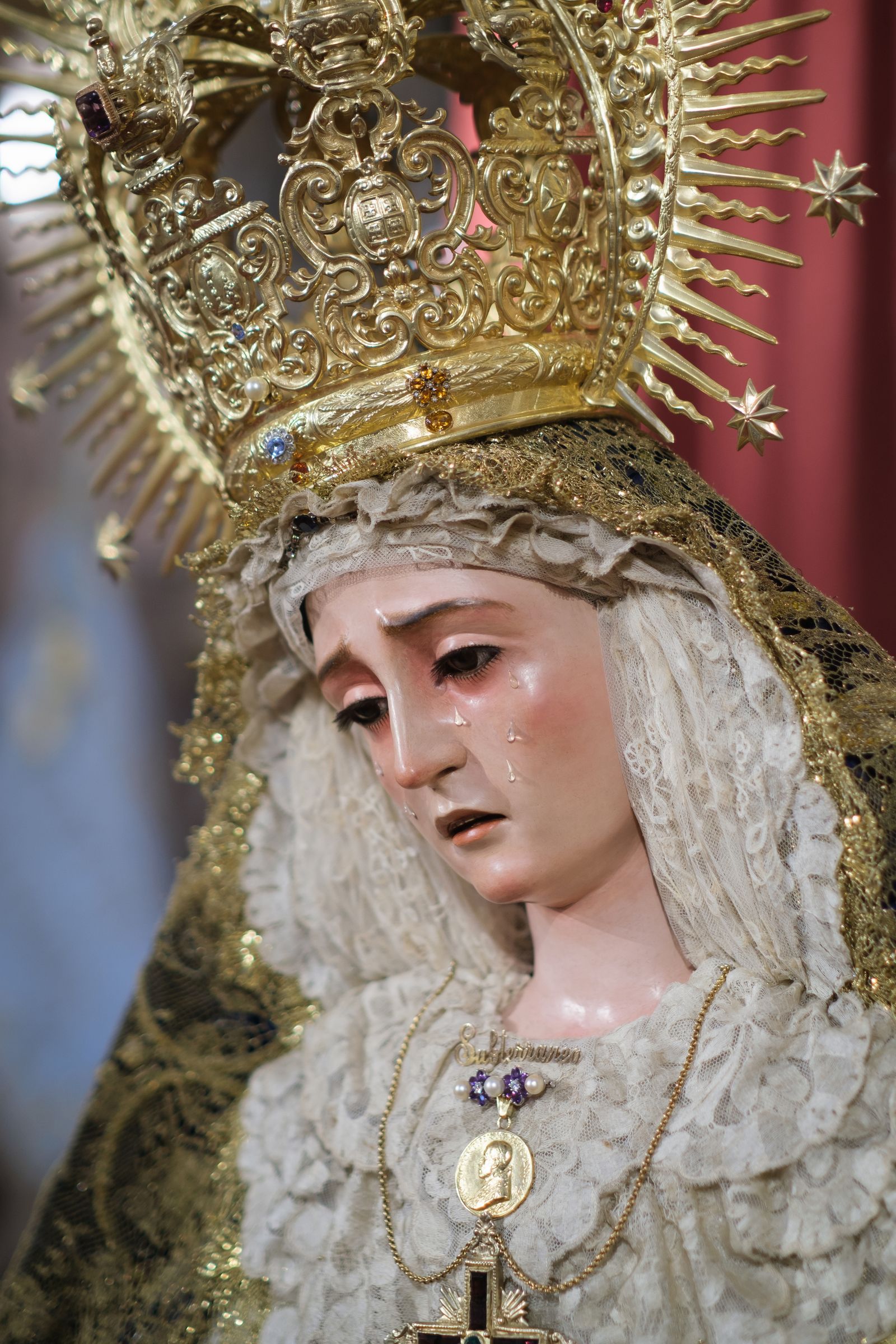 Las imágenes del besamanos a la Virgen del Subterráneo de la Sagrada Cena