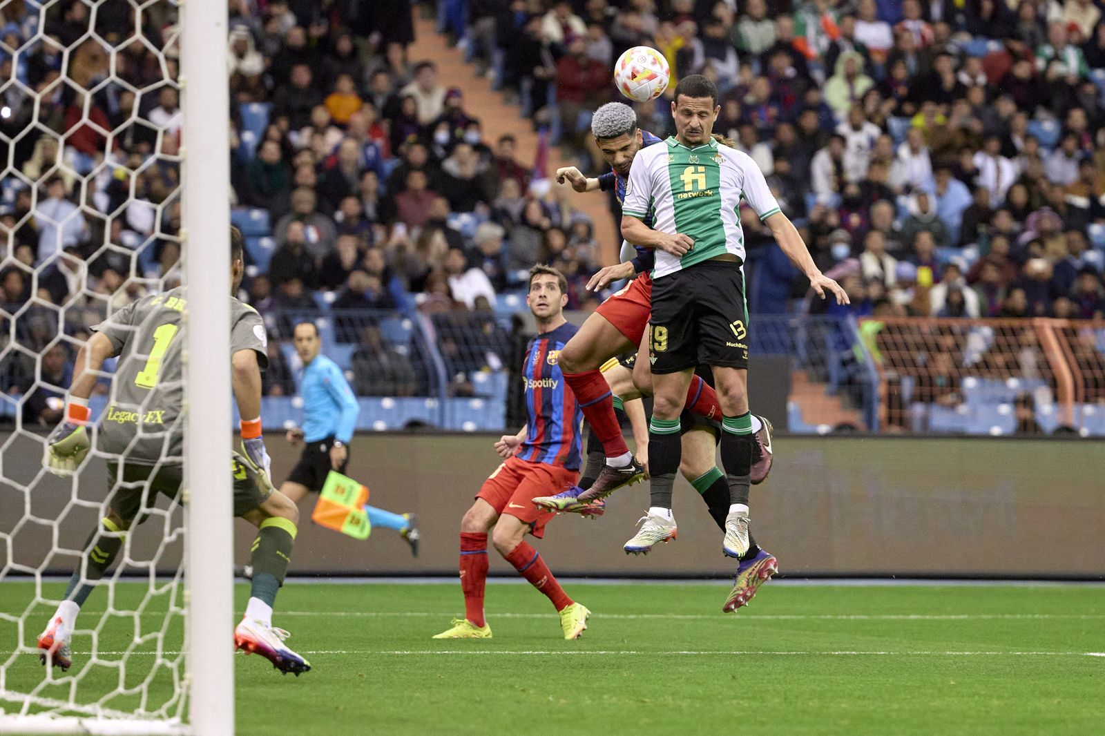 Las fotos de la primera parte del Betis - Barcelona