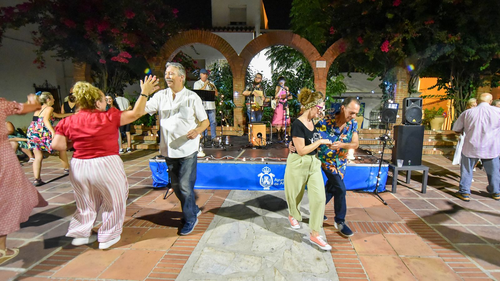 La noche de las velas y Perseidas de Algeciras, en imágenes