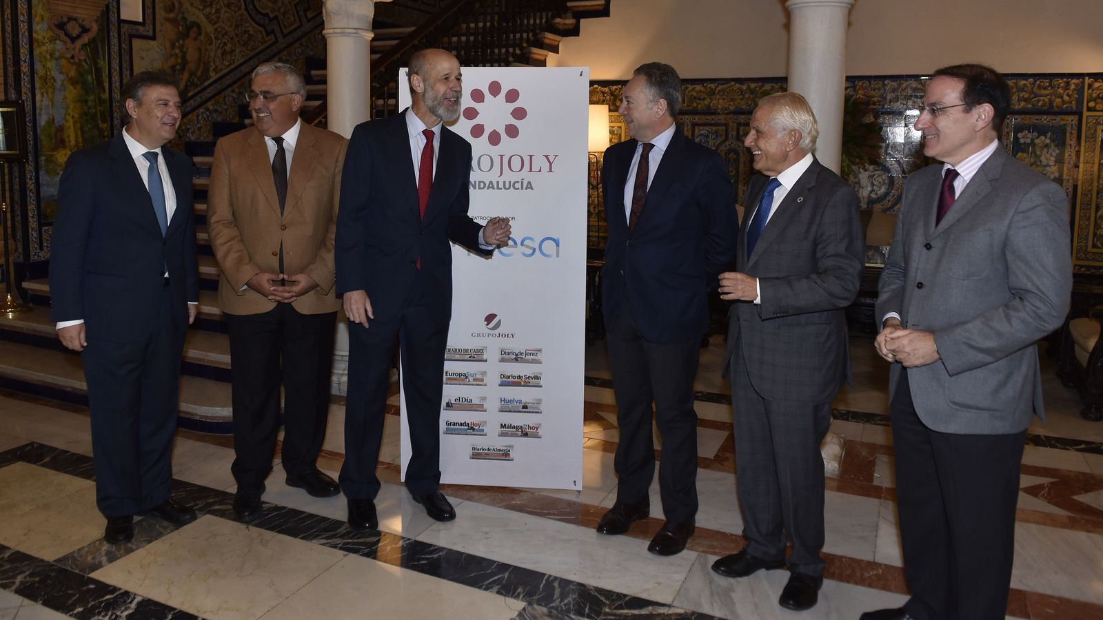 Francisco Arteaga, director general de Endesa en Andalucía y Extremadura; Antonio Ramírez de Arellano, consejero de Economía, Hacienda y Administración Pública; José Domínguez Abascal; José Joly, presidente del Grupo Joly; Antonio Pascual y Javier González de Lara, presidente de la Confederación de Empresarios de Andalucía.