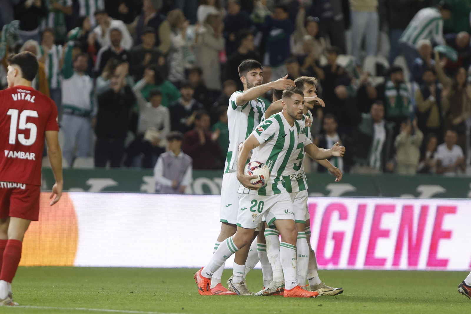 Las mejores fotos del ambiente en el Córdoba CF - Zaragoza en El Arcángel