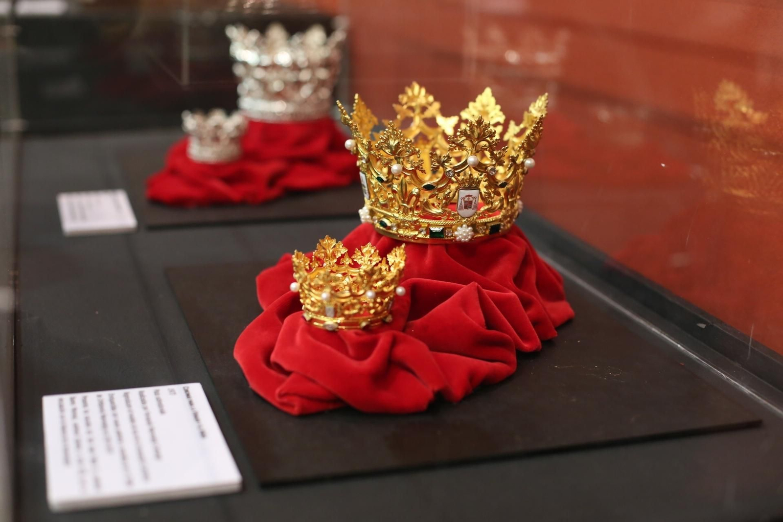 Las imágenes de la exposición de la Hermandad de Valme