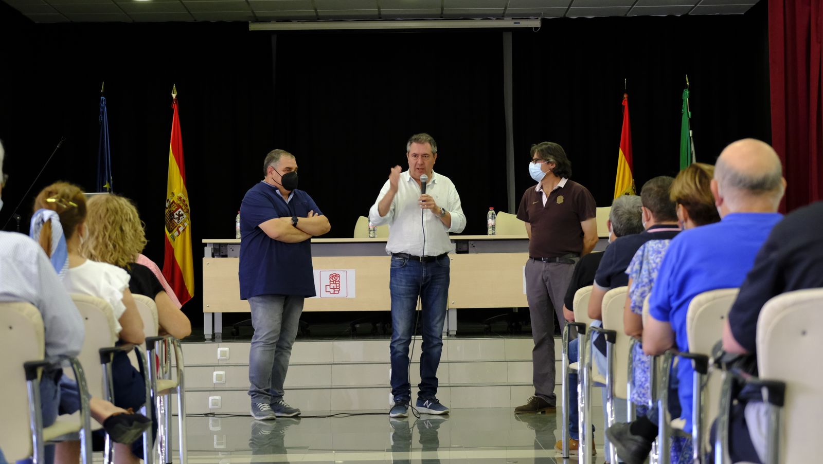Juan Espadas, candidato a las primarias del PSOE, en Alhama y Bentarique. Almería