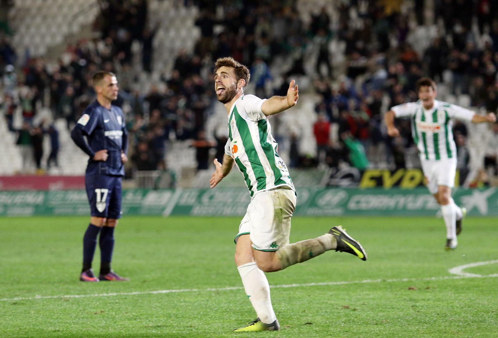Rodri Ríos celebra un gol durante su etapa en el Córdoba.