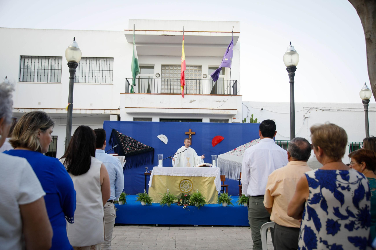 Ofrenda floral y misa durante la última jornada de las fiestas de Campohermoso Ofrenda floral y misa durante la última jornada de las fiestas de Campohermoso