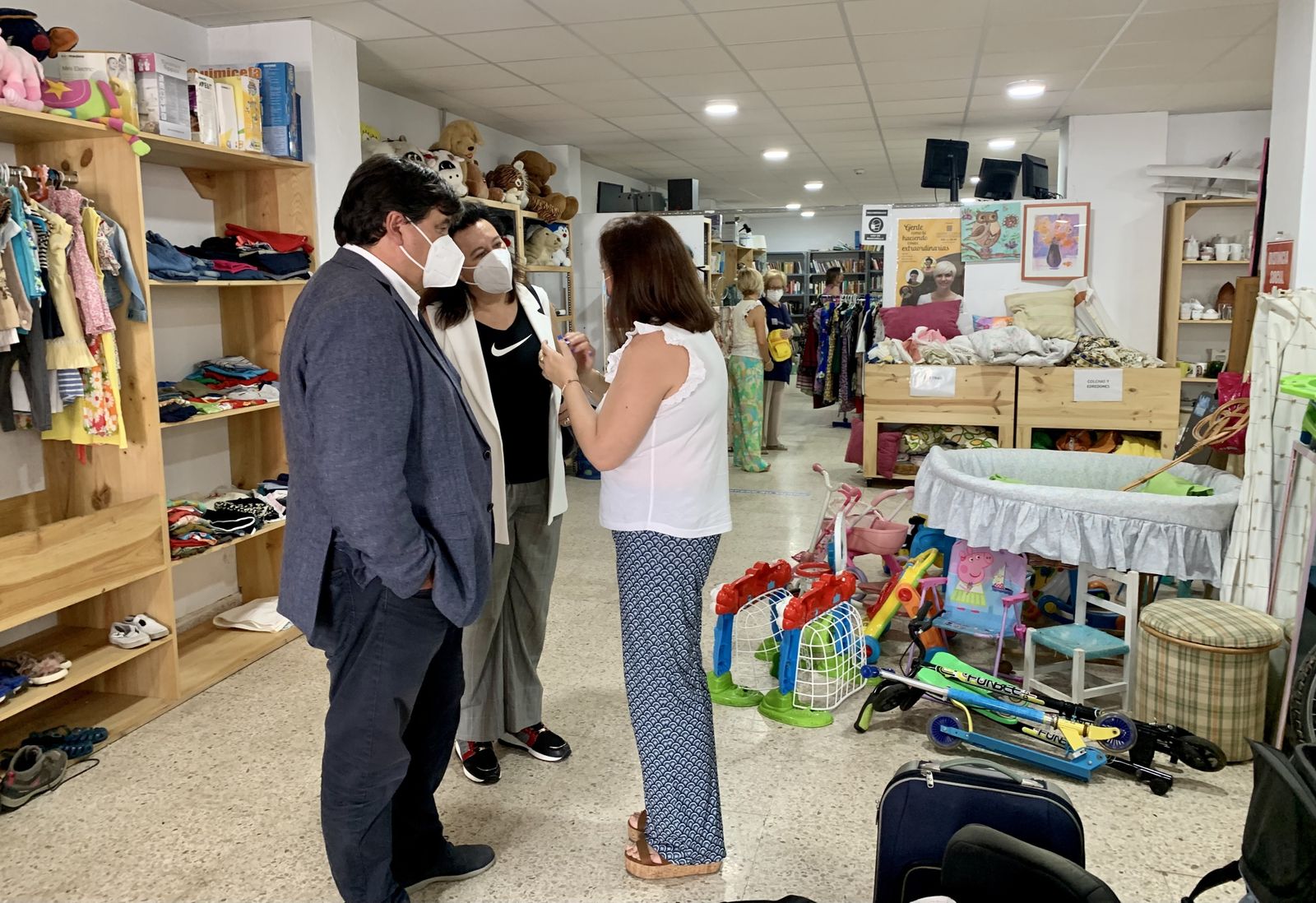 Visita de Gabriel Cruz a Madre Coraje.