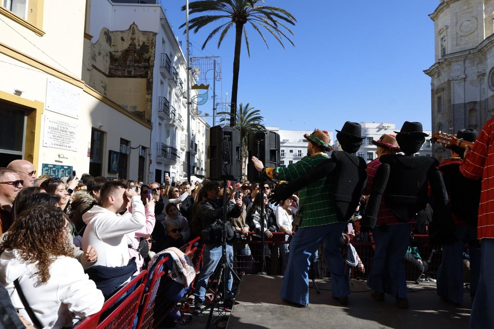 Las mejores imágenes del primer Sábado de Carnaval en Cádiz 2026