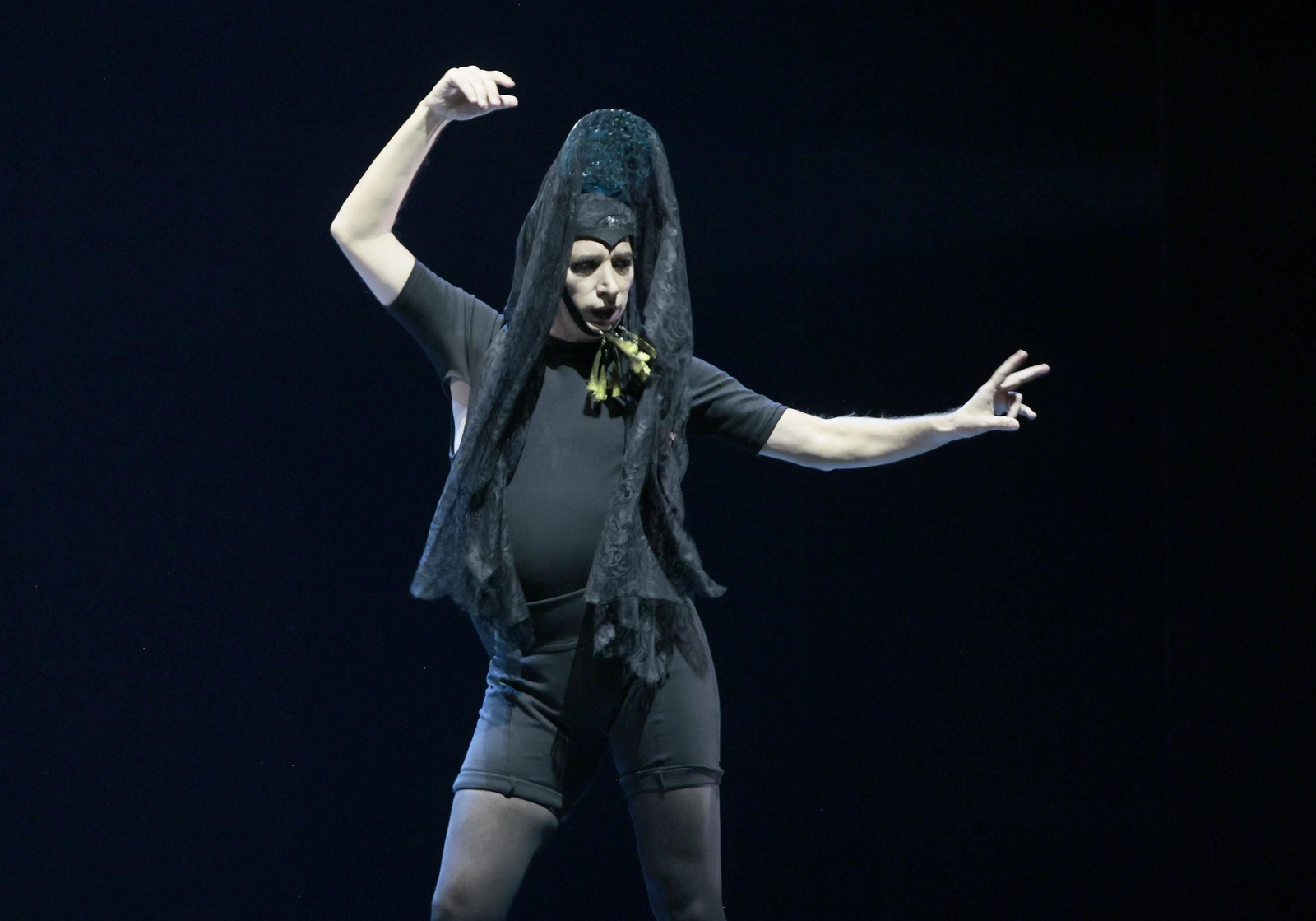 Las imágenes del espectáculo "Carmen" de Israel Galván en la Bienal