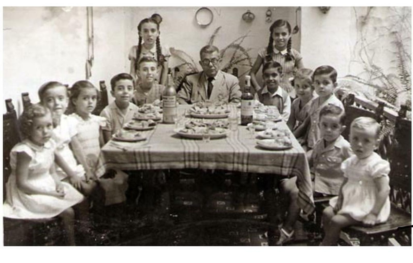 La familia, en una imagen tomada hace 67 años.