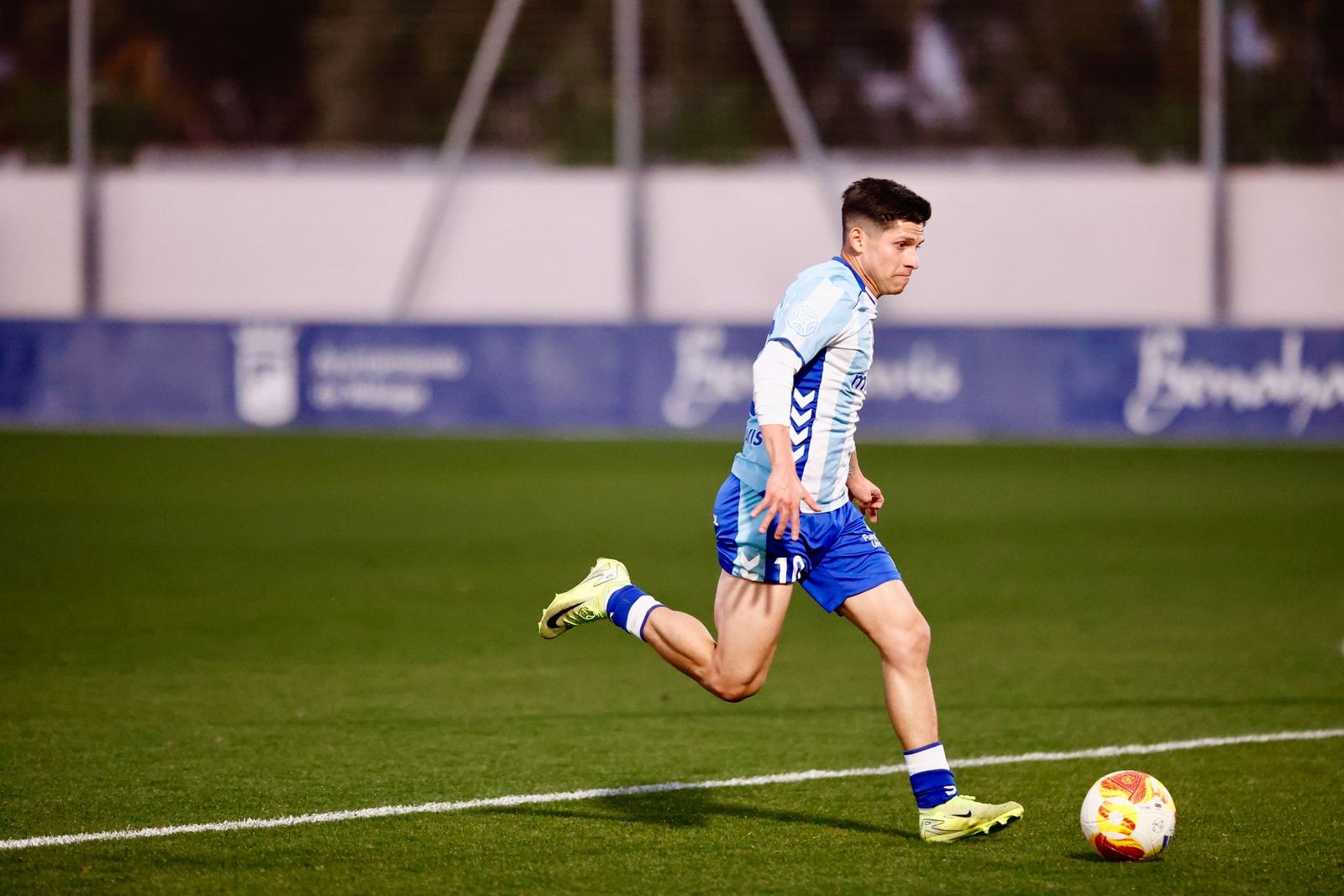 Alexis Chamorro le da tres puntos al Atlético Malagueño ante el Xerez Deportivo