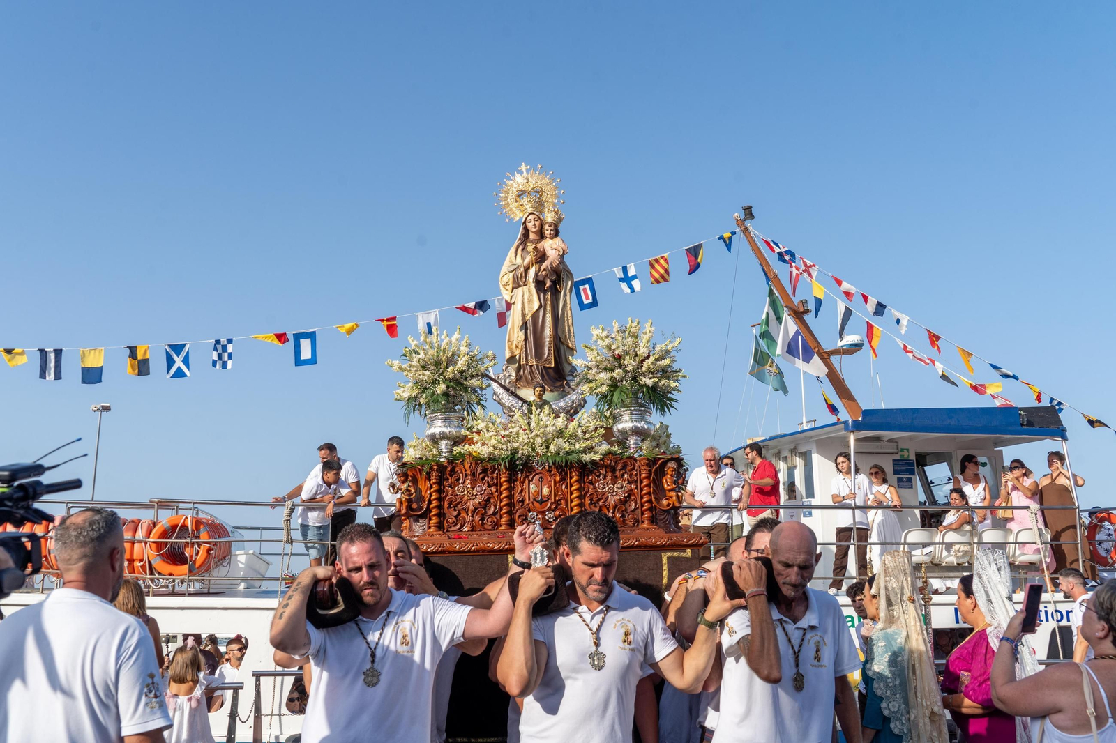 Imágenes de la Solemne Procesión marítima de la Virgen del Carmen en Punta Umbría