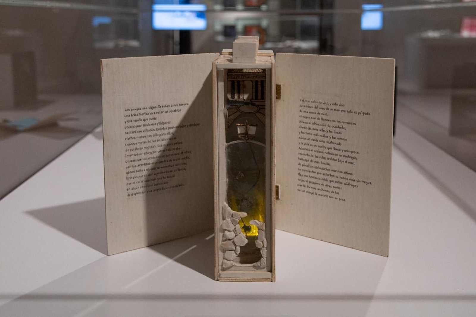 La poesía de Aurora Luque inspira la exposición 'Libros de Artista 2025'