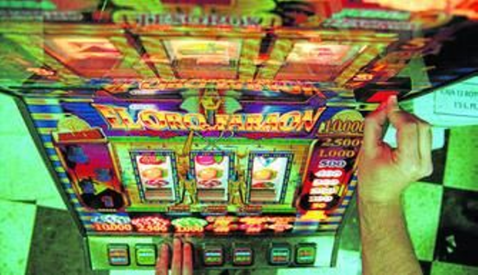 De las tragaperras al casino on line, del juego a la adicción