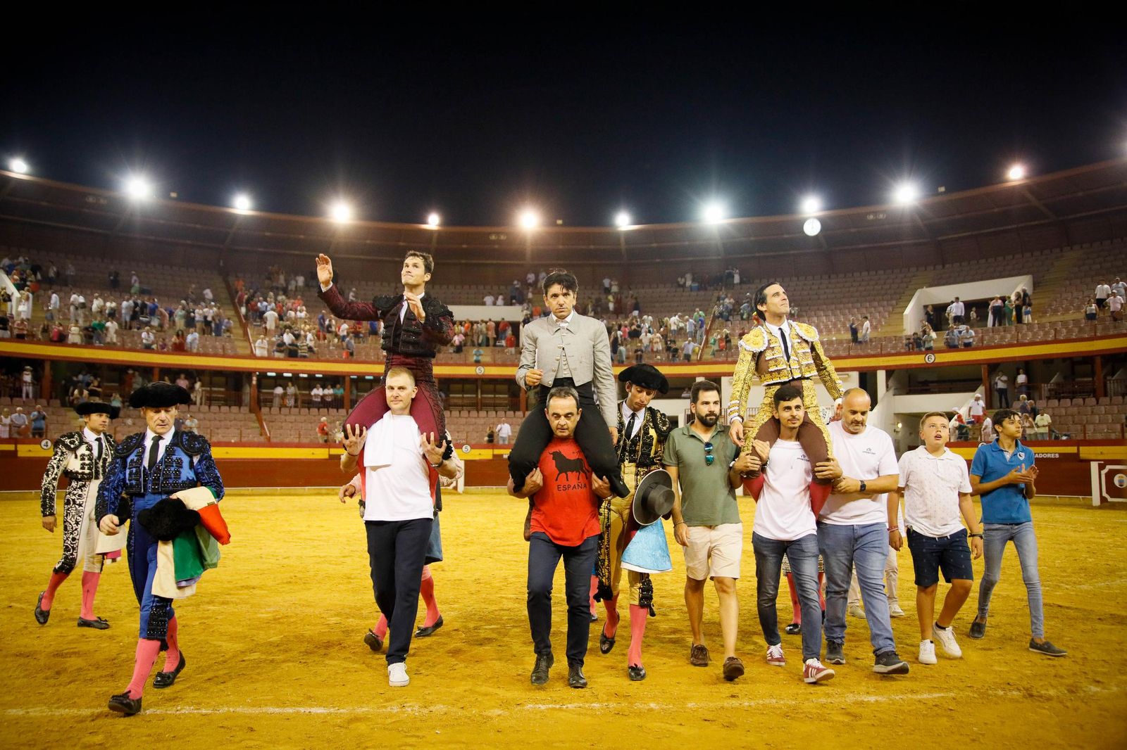 Imágenes de la corrida de toros en Roquetas de Mar