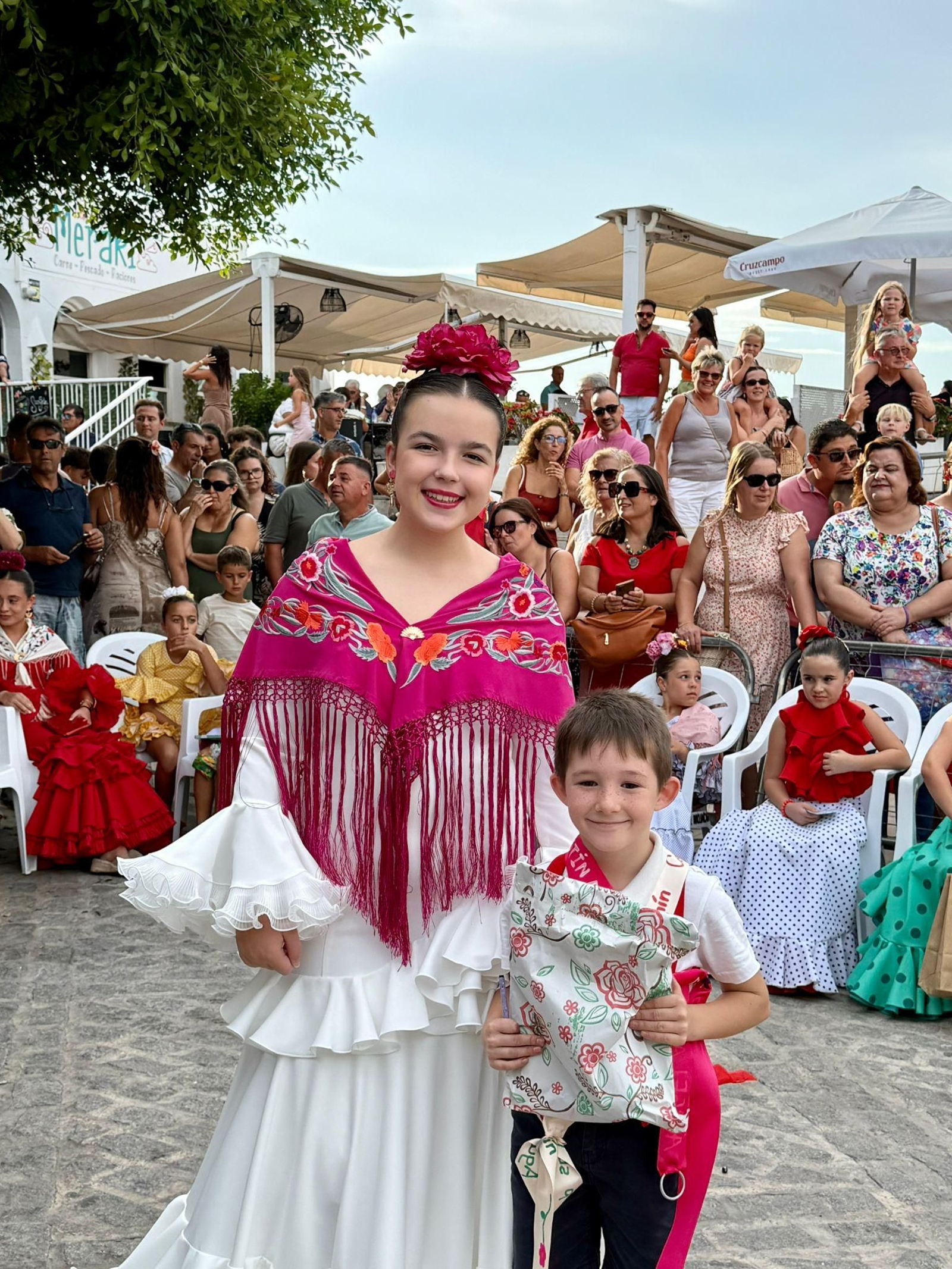 Las mejores imágenes de la Feria del Mediodía y la carrera de cintas infantiles de Mojácar