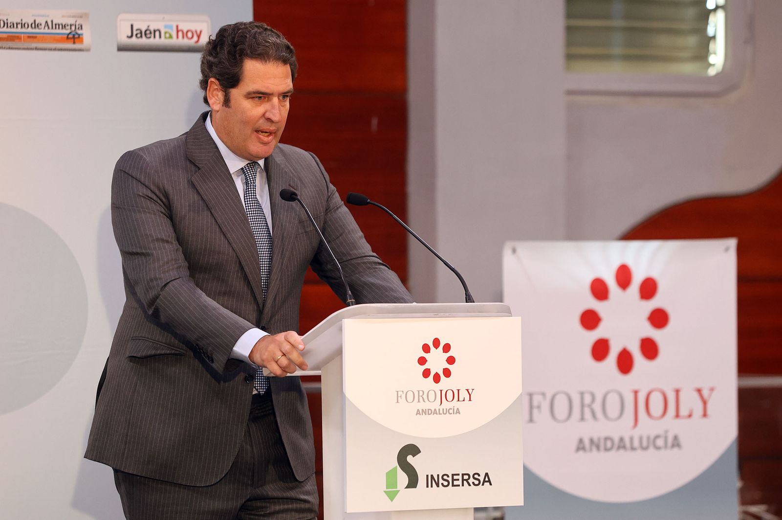 Imágenes del desayuno-coloquio con Jorge Paradela en el Foro Joly Andalucía celebrado en Huelva