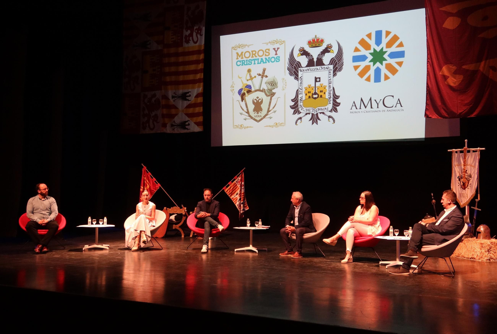 Más de veinte municipios festeros convierten Vera en la capital andaluza de los Moros y Cristianos