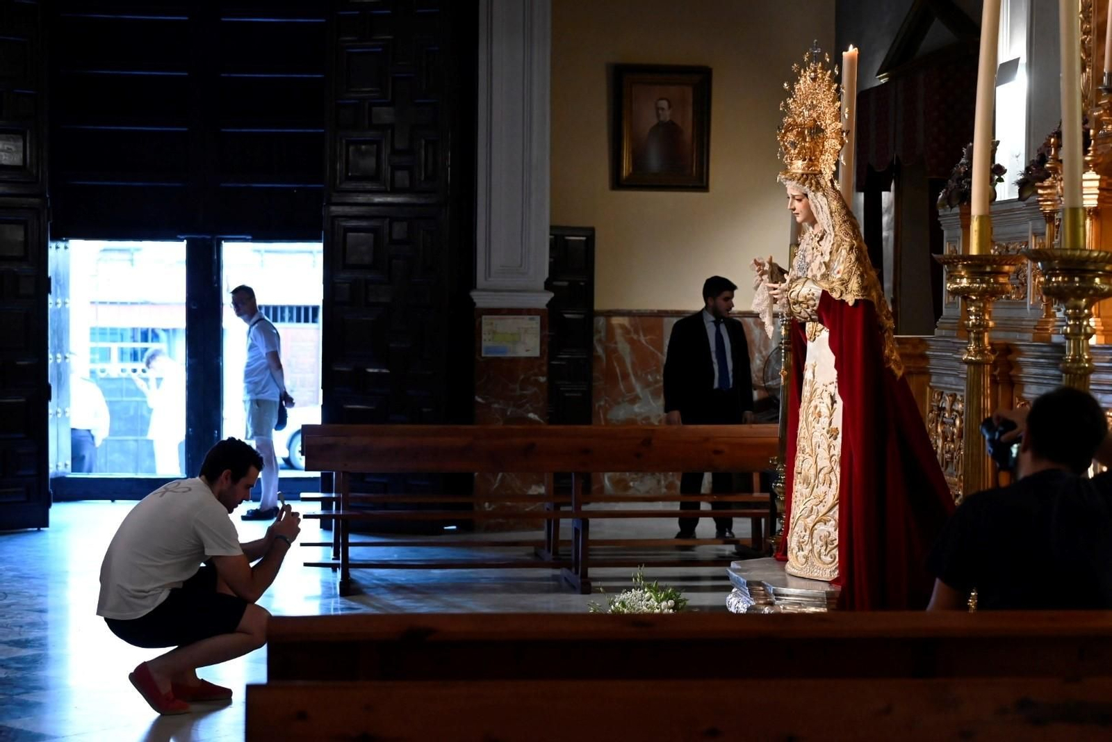 Las mejores fotos de la veneración de la Virgen de la Piedad de Córdoba tras su restauración Las mejores fotos de la veneración de la Virgen de la Piedad de Córdoba tras su restauración
