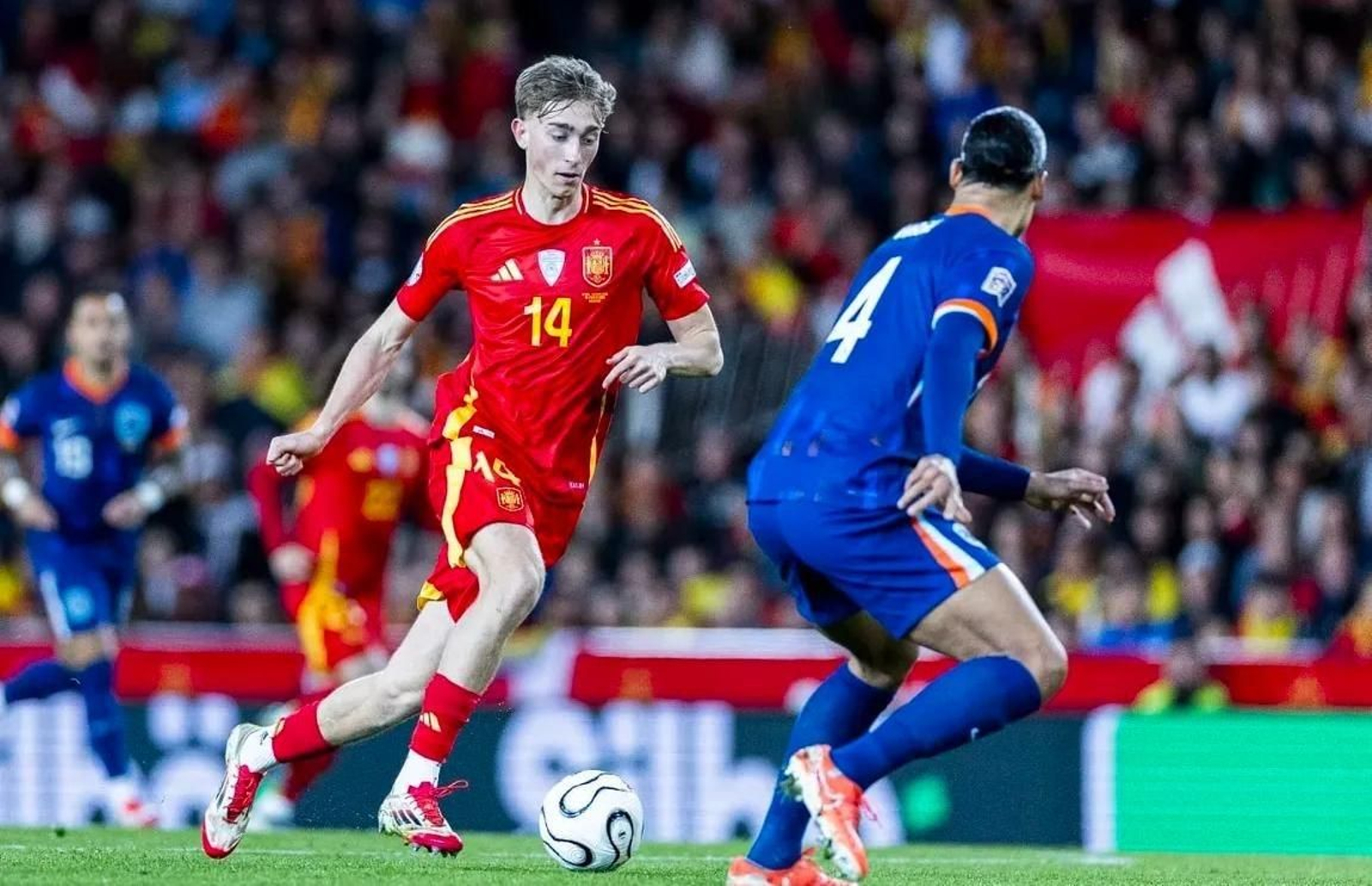 La carrera de Dean Huijsen en fotos: Málaga, España, Juventus, Roma, Bournemouth, Países Bajos