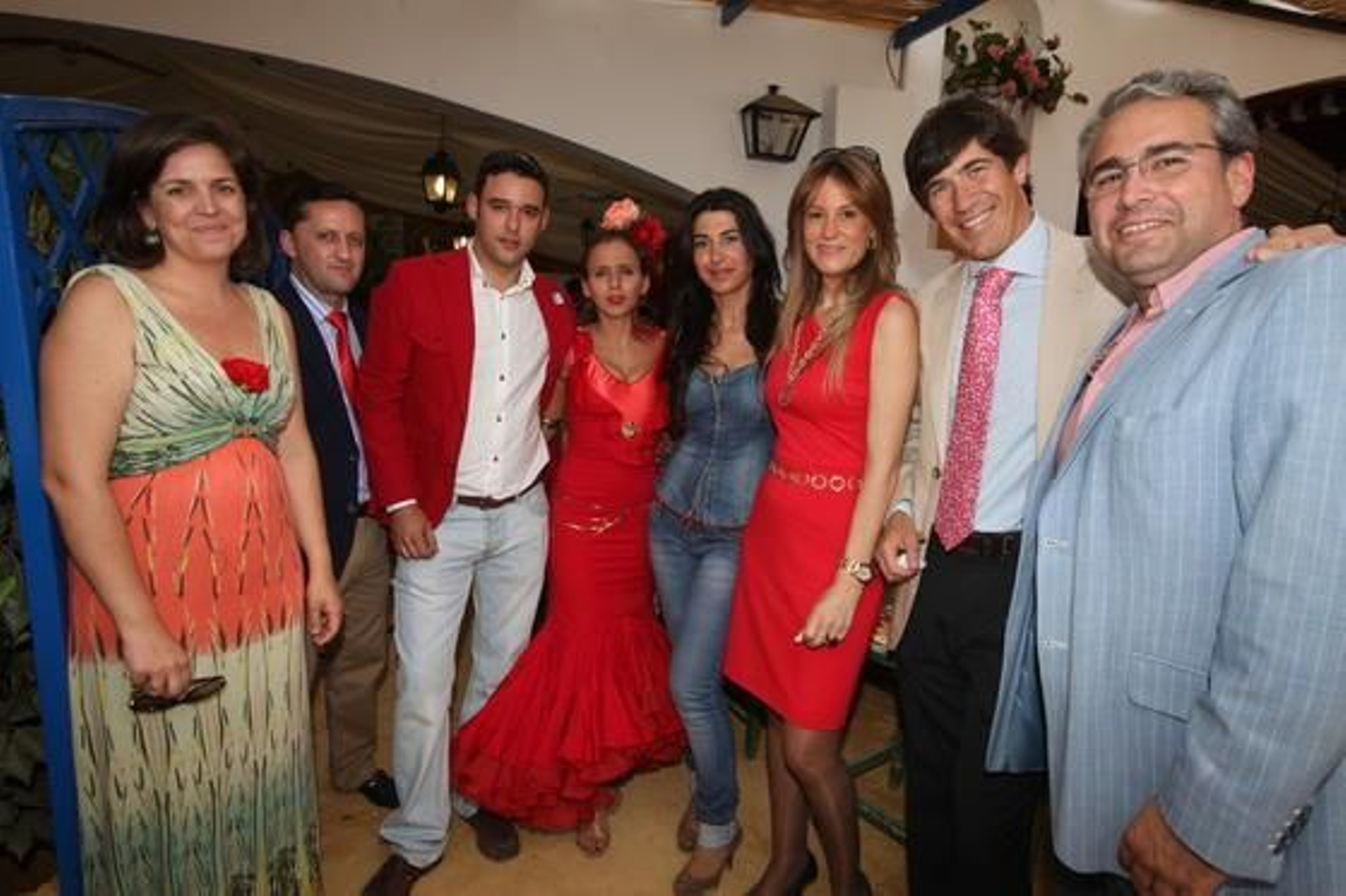 Maribel Castro y Juan Rodríguez, de Alta Cazuela, y Alfonso Rodríguez, de Catering Alfonso, posan en compañía del doctor Bartolo Orellana y Patricia Carrasco; María López y Juan Alfonso Cano, y Rocío Rodríguez. 

Foto: Vanesa Lobo