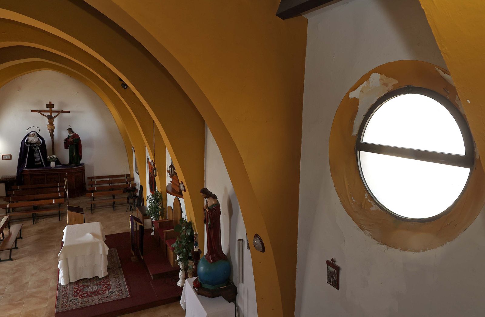 Imágenes de los desperfectos de la iglesia Nuestra Señora del Carmen en La Línea