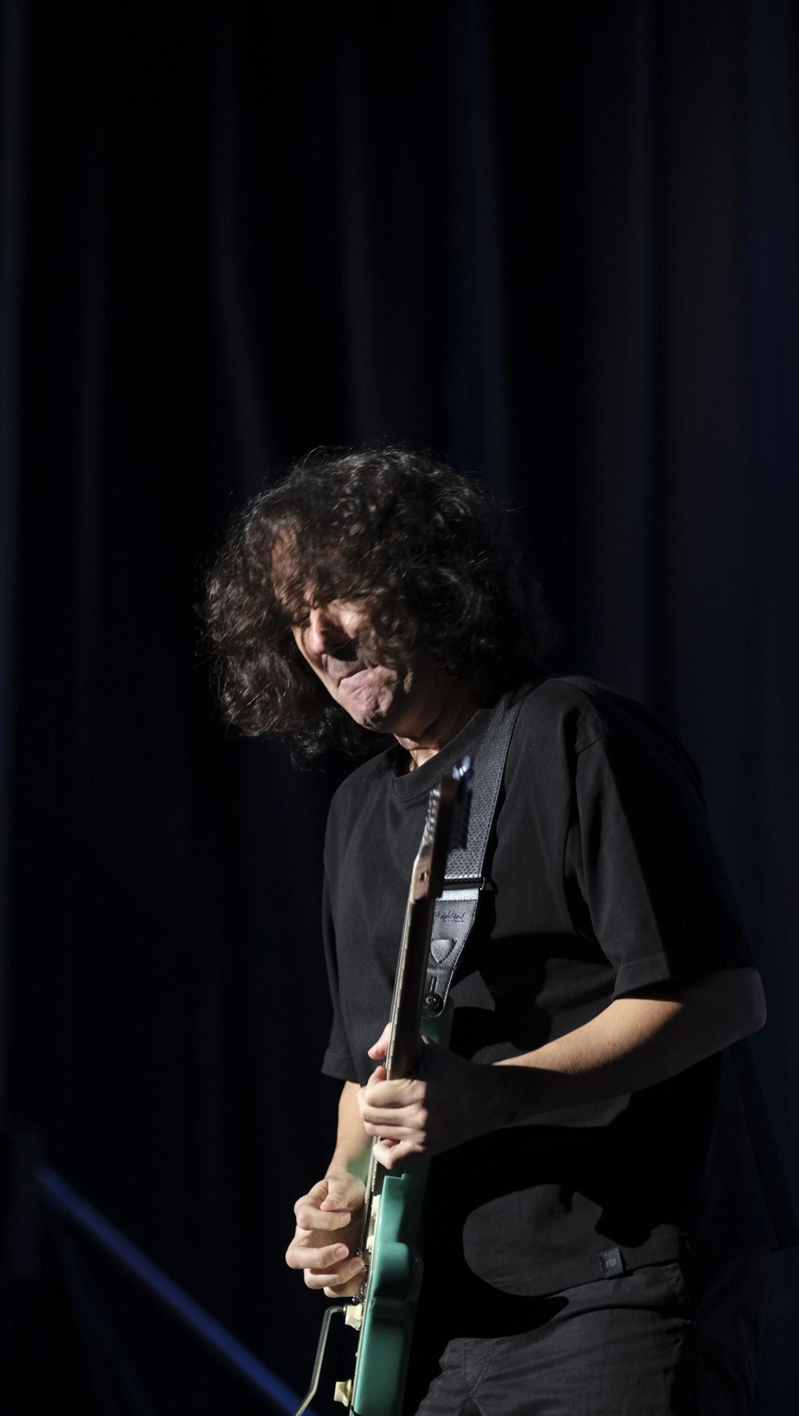 El concierto de Melendi llena de fans la Plaza de Toros de Almería, en imágenes