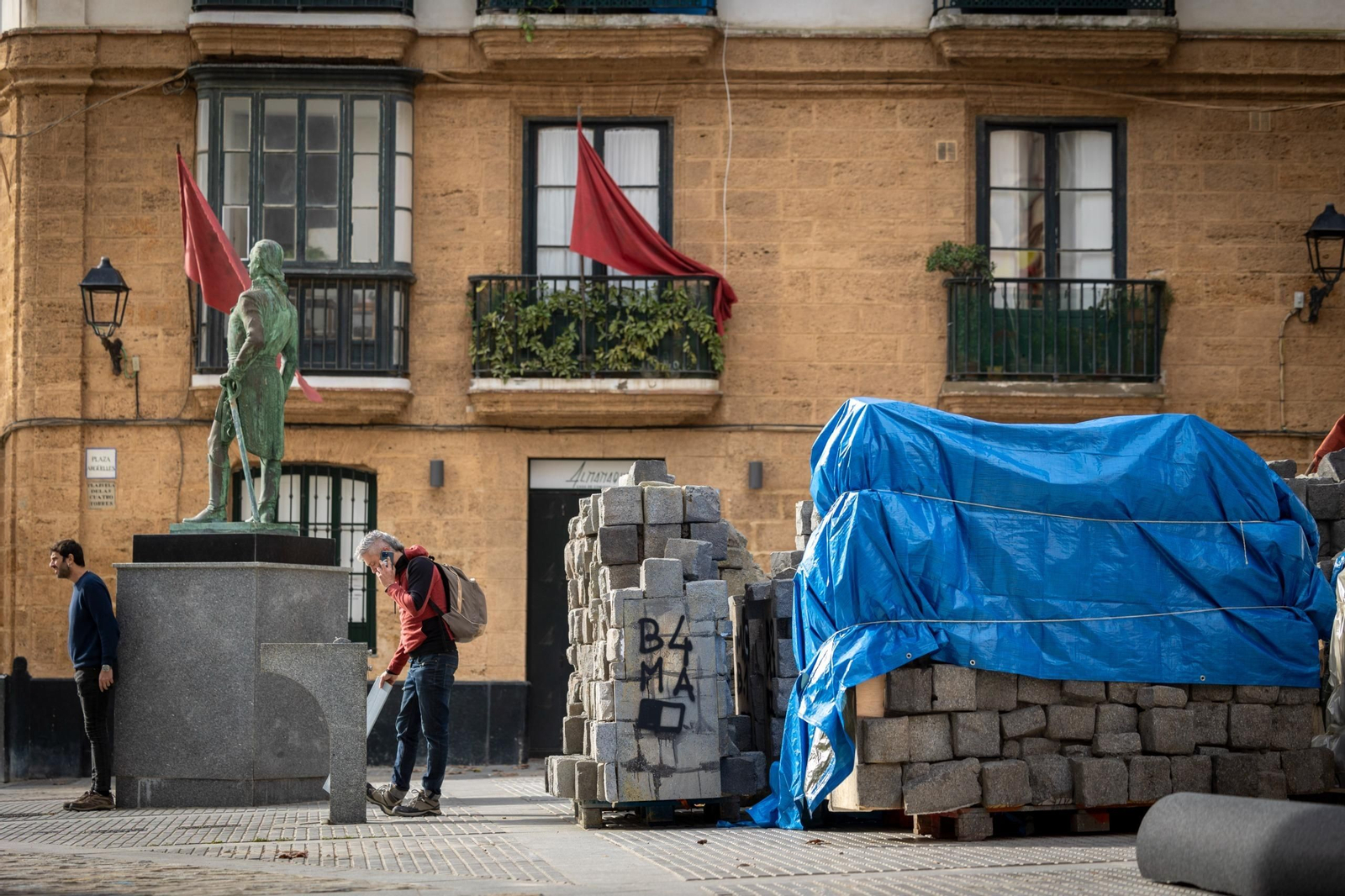 Cádiz se disfraza del París de la Comuna