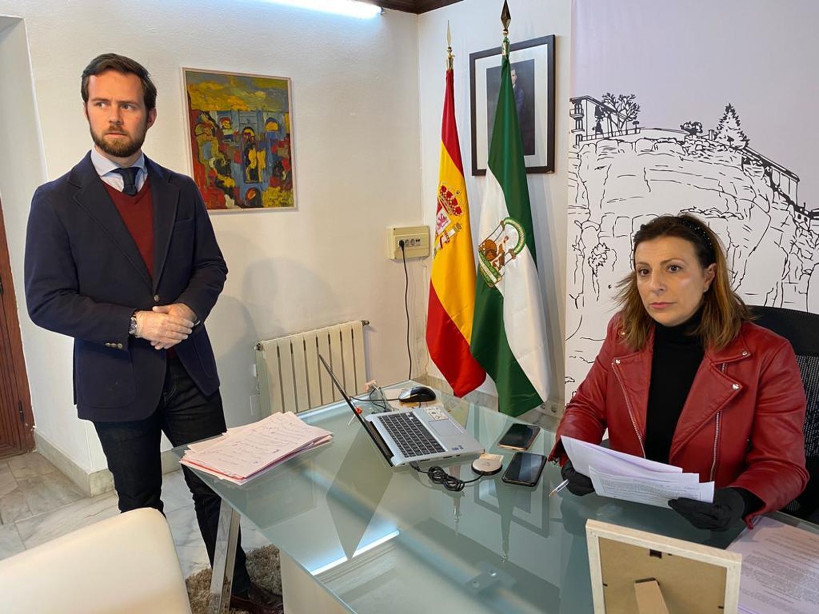 Alcaldesa de Ronda junto al delegado de Patrimonio