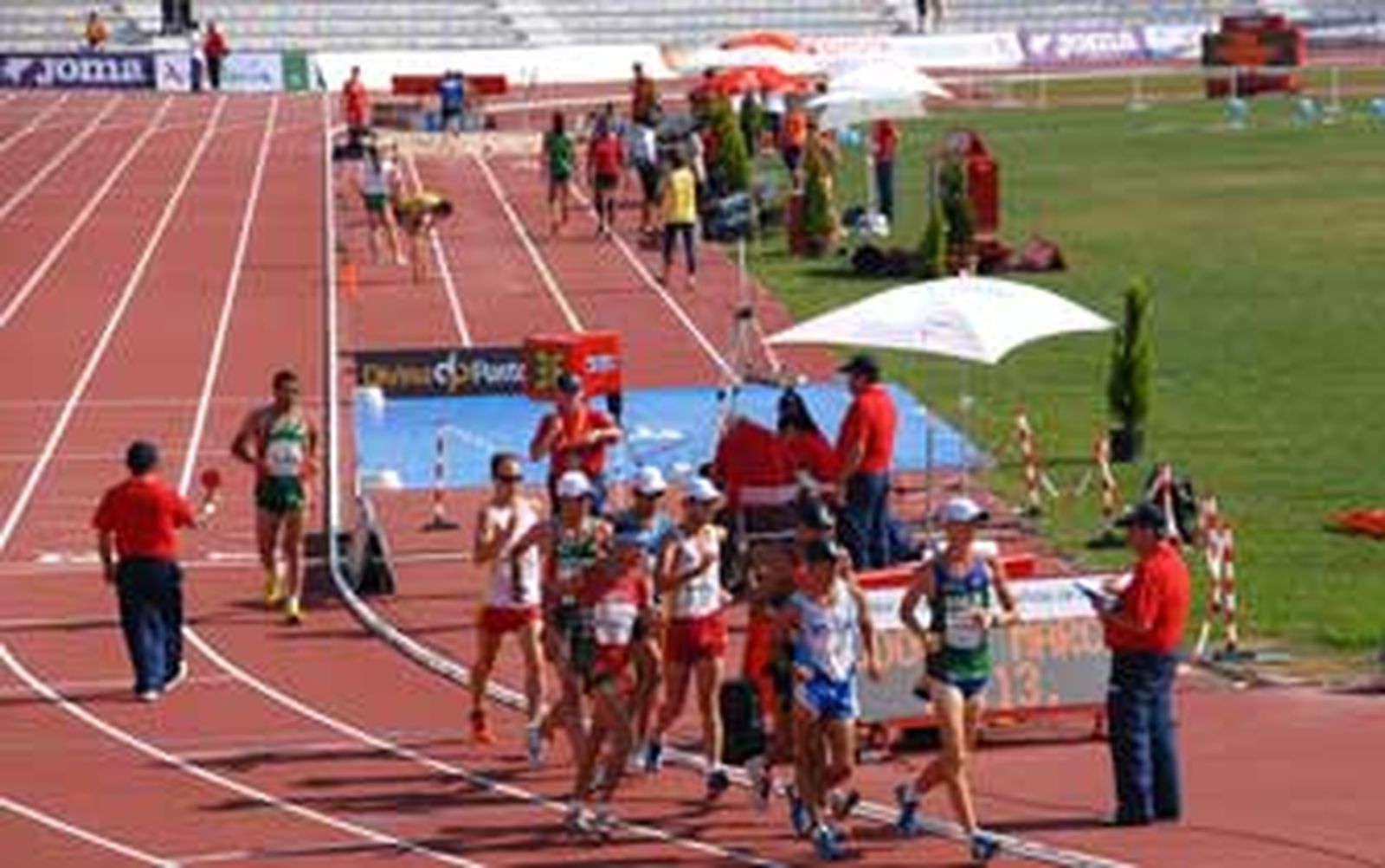 El español Francisco Arcilla logra el oro en los 20.000 metros marcha