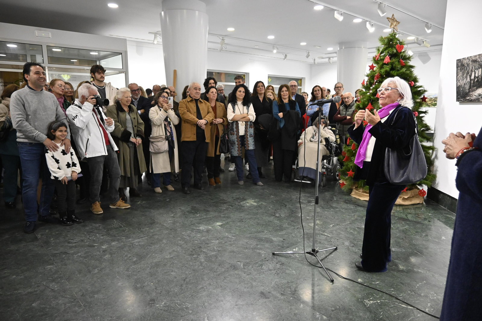 Inauguración de la muestra solidaria titulada 'ArtistasxPrincesa. Una obra por cada princesa RETT'