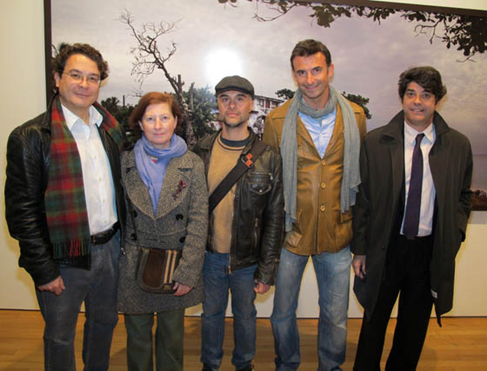Jesús Palomino, artista visual; los pintores Concha Ybarra, Vladimir Oliveira y Jorge Hernández, y el empresario Diego Valdés (Instituto Cartuja).

Foto: Victoria Ramírez