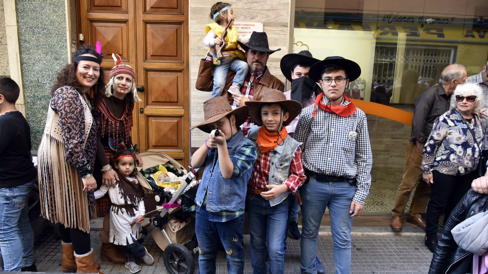 Cabalgata de Carnaval en La Línea en imágenes