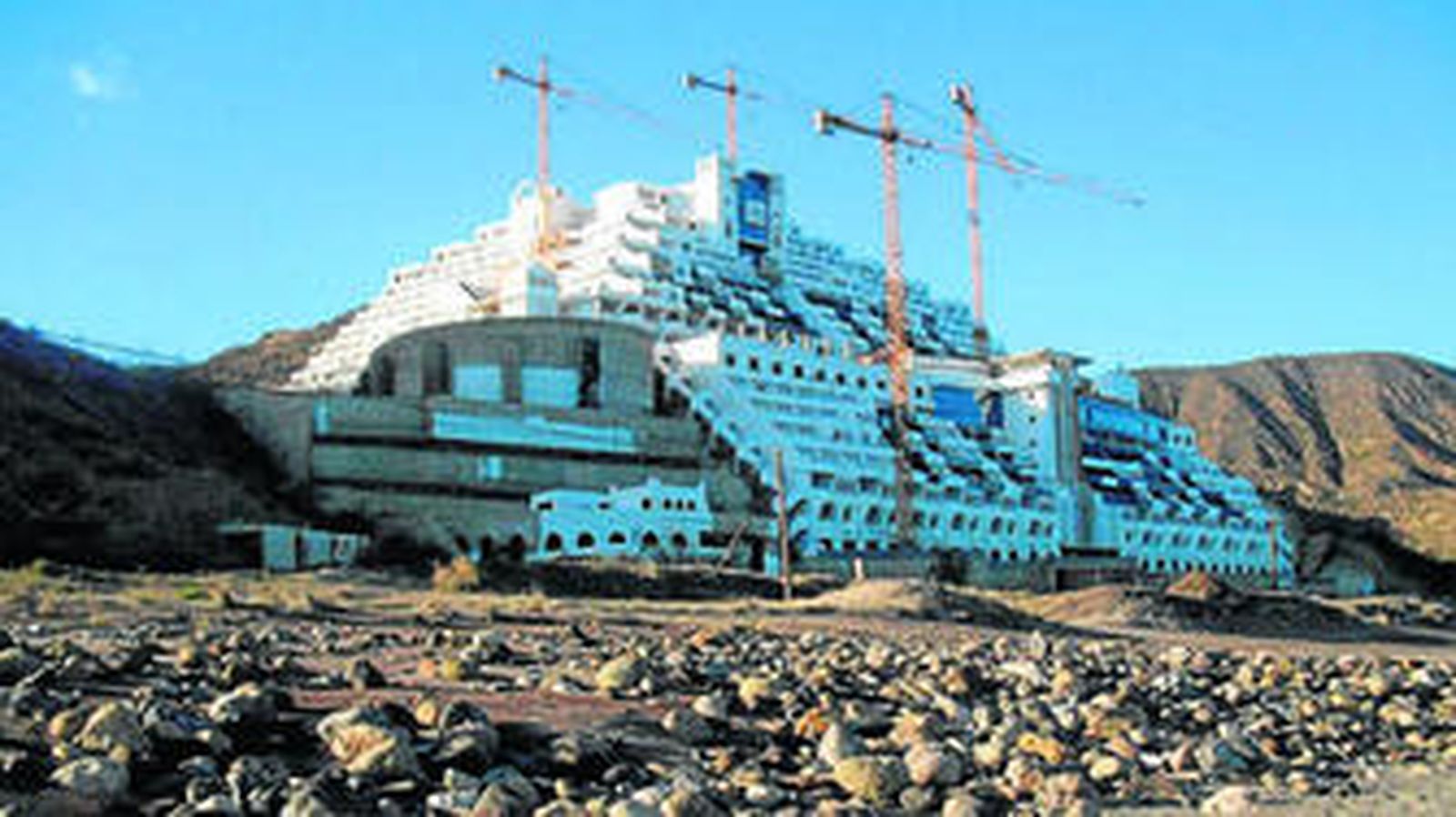 Salvador Hernández quiere que todas las partes se escuchen y se conozcan para debatir sobre el hotel.