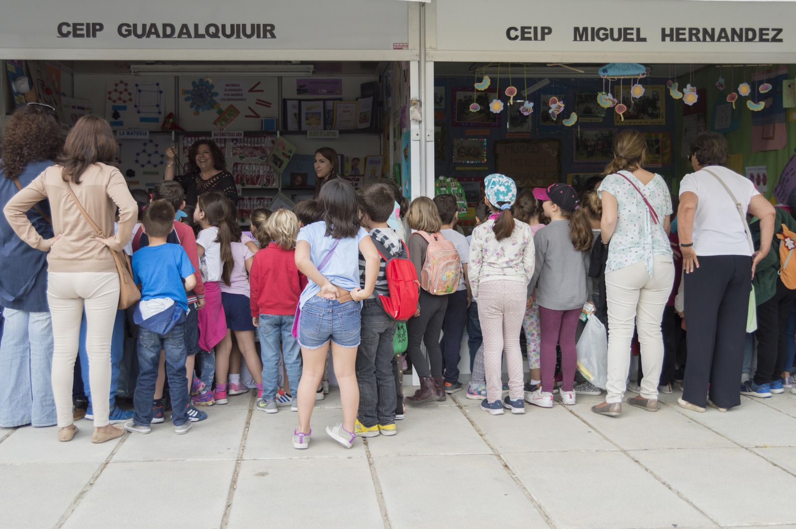 Casetas ocupadas por alumnos.