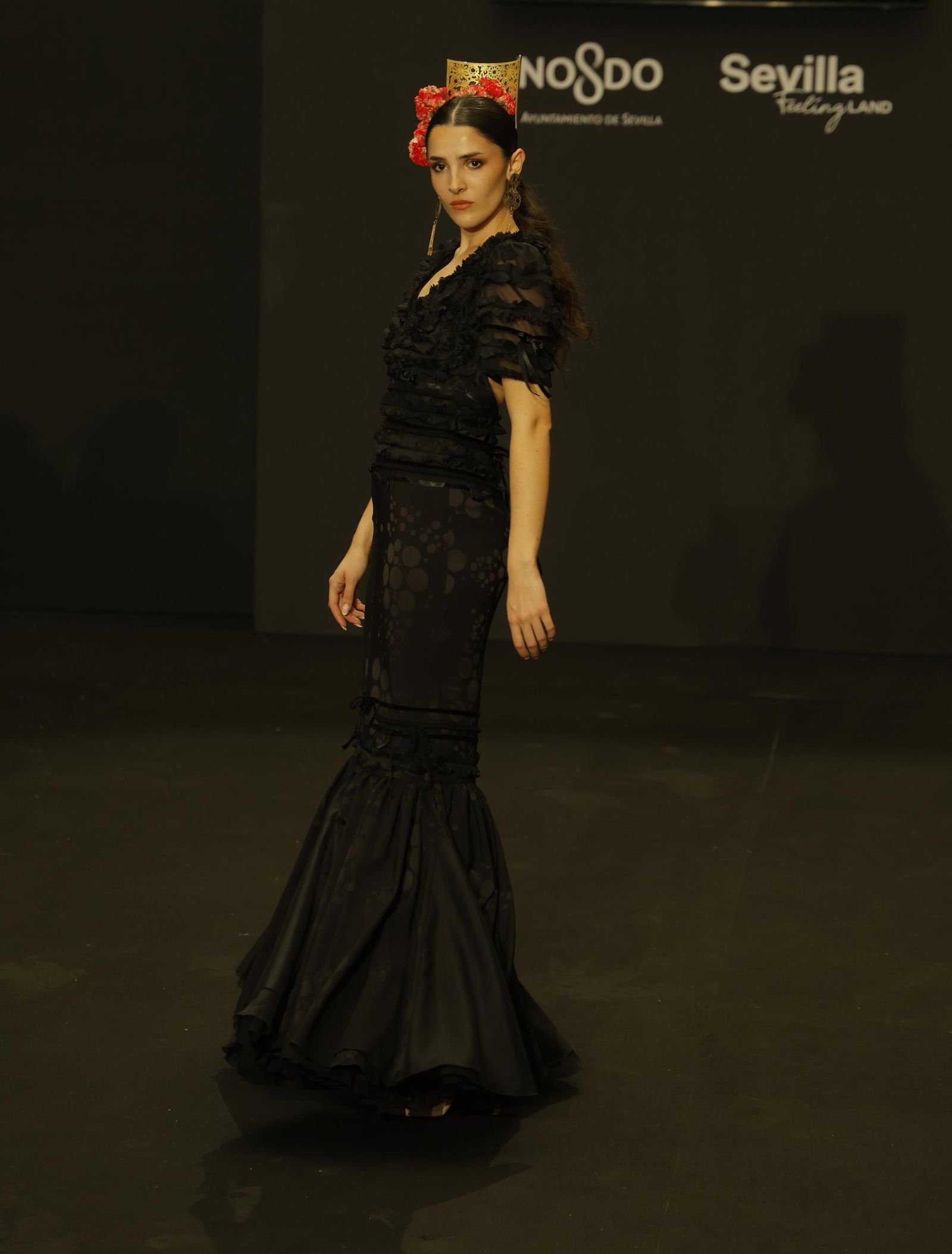 Emprende Lunares, el desfile de moda flamenca de Ángeles de María, que anticipa la Feria de Abril: todas las fotos.